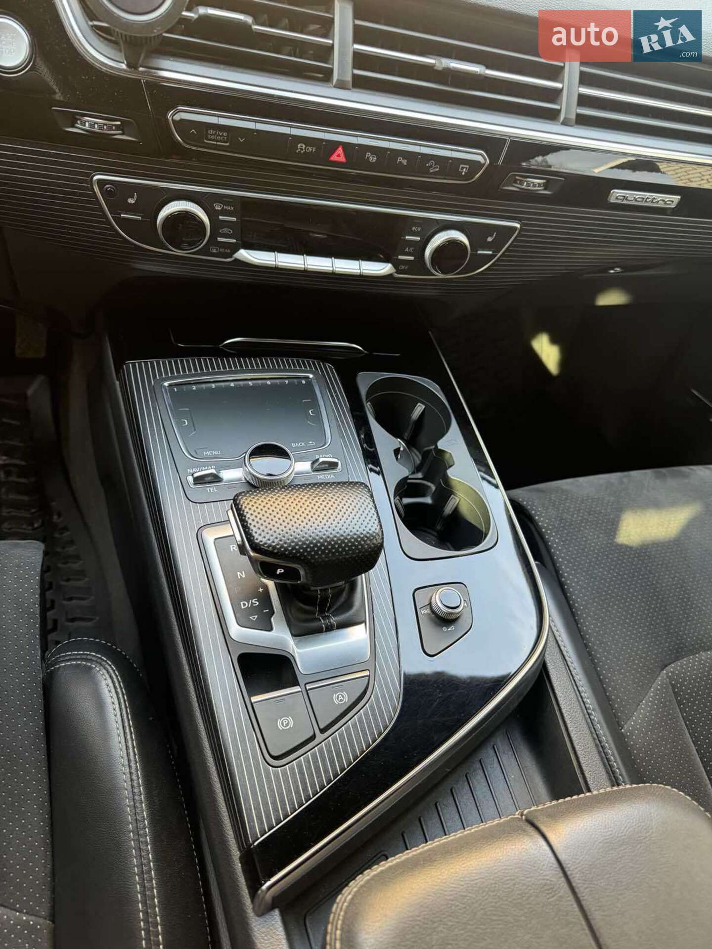 Audi Q7 2015 VIN WAUZZZ4MXGD018410 фото оголошення 2 з 25