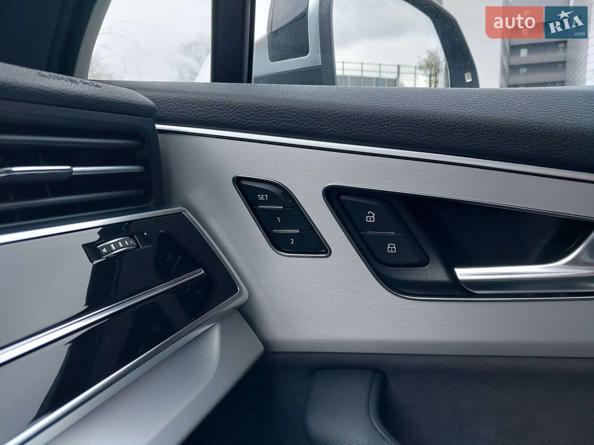 Audi SQ7 2020 VIN WAUZZZ4M9MD009564 фото оголошення 42 з 97