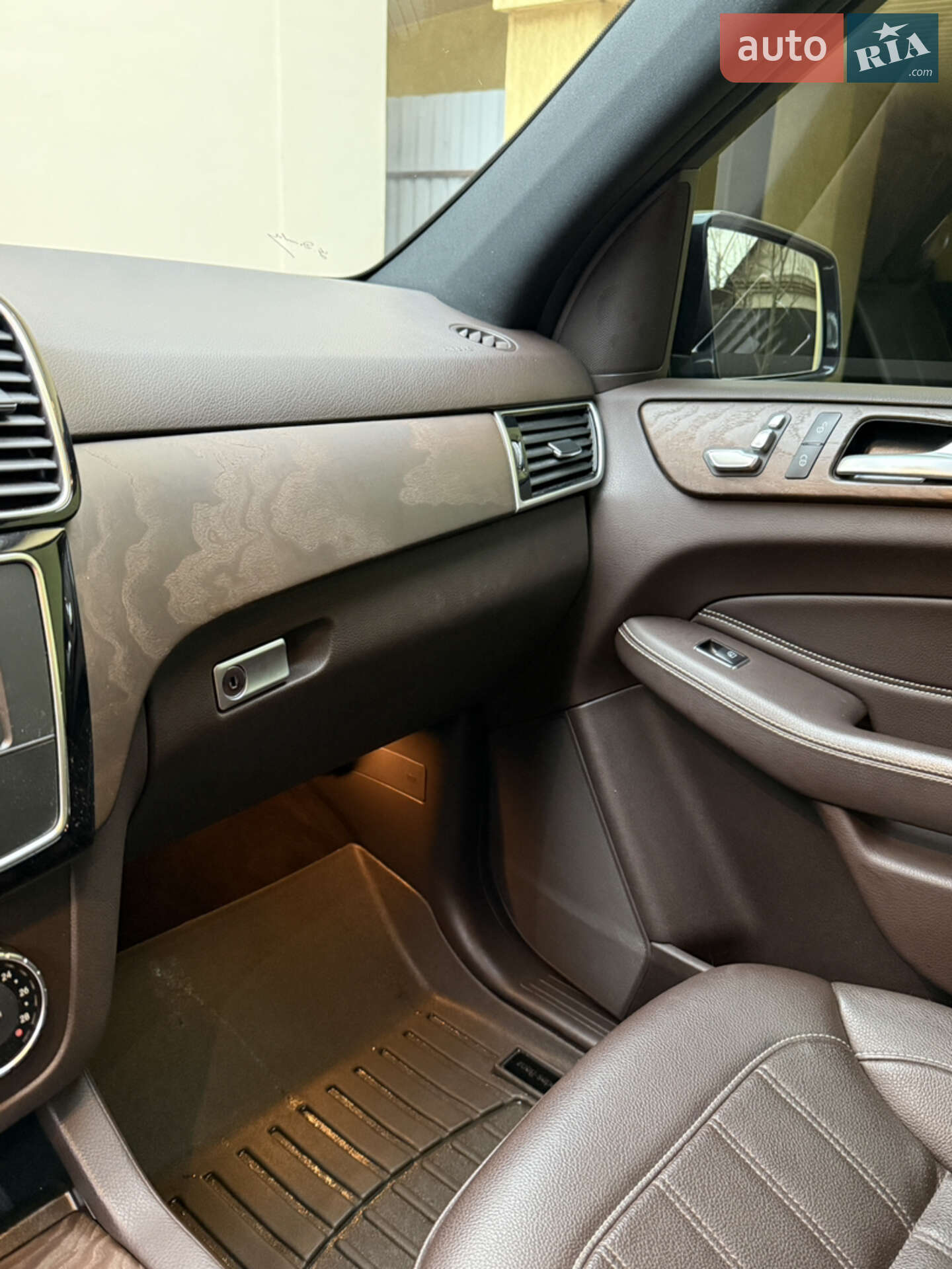 Mercedes-Benz GLE-Class 2018 VIN WDC1660041B119266 фото оголошення 24 з 51
