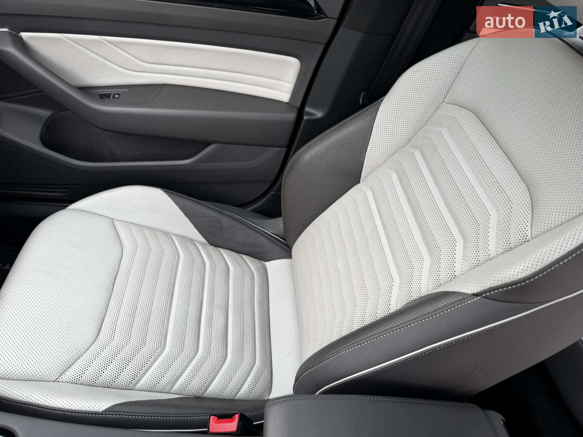 Volkswagen Arteon 2020 VIN WVWTR7AN2ME002167 фото оголошення 38 з 50