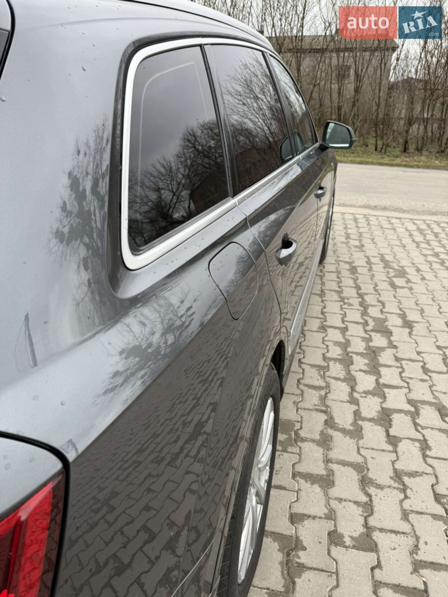 Audi Q7 2018 VIN WAUZZZ4M1KD015601 фото оголошення 12 з 43