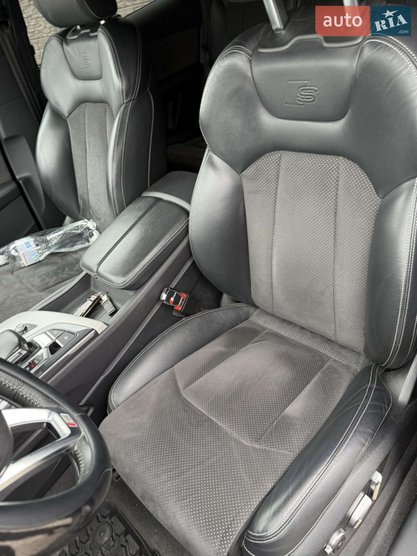 Audi Q7 2018 VIN WAUZZZ4M1KD015601 фото оголошення 19 з 43