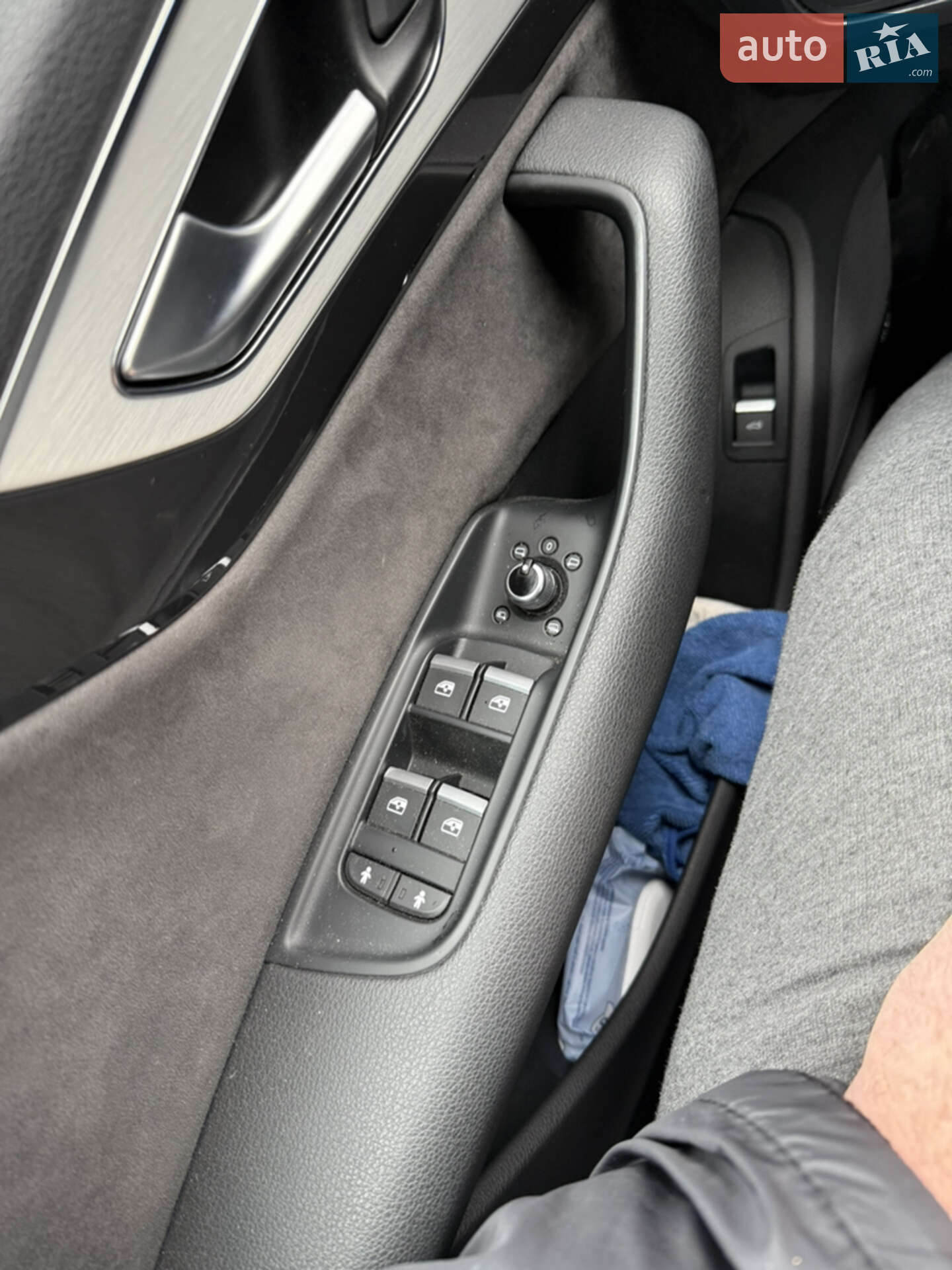 Audi Q7 2018 VIN WAUZZZ4M1KD015601 фото оголошення 20 з 43
