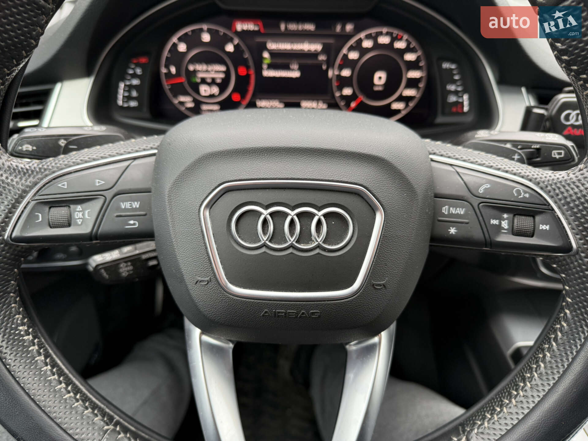 Audi Q7 2018 VIN WAUZZZ4M1KD015601 фото оголошення 22 з 43