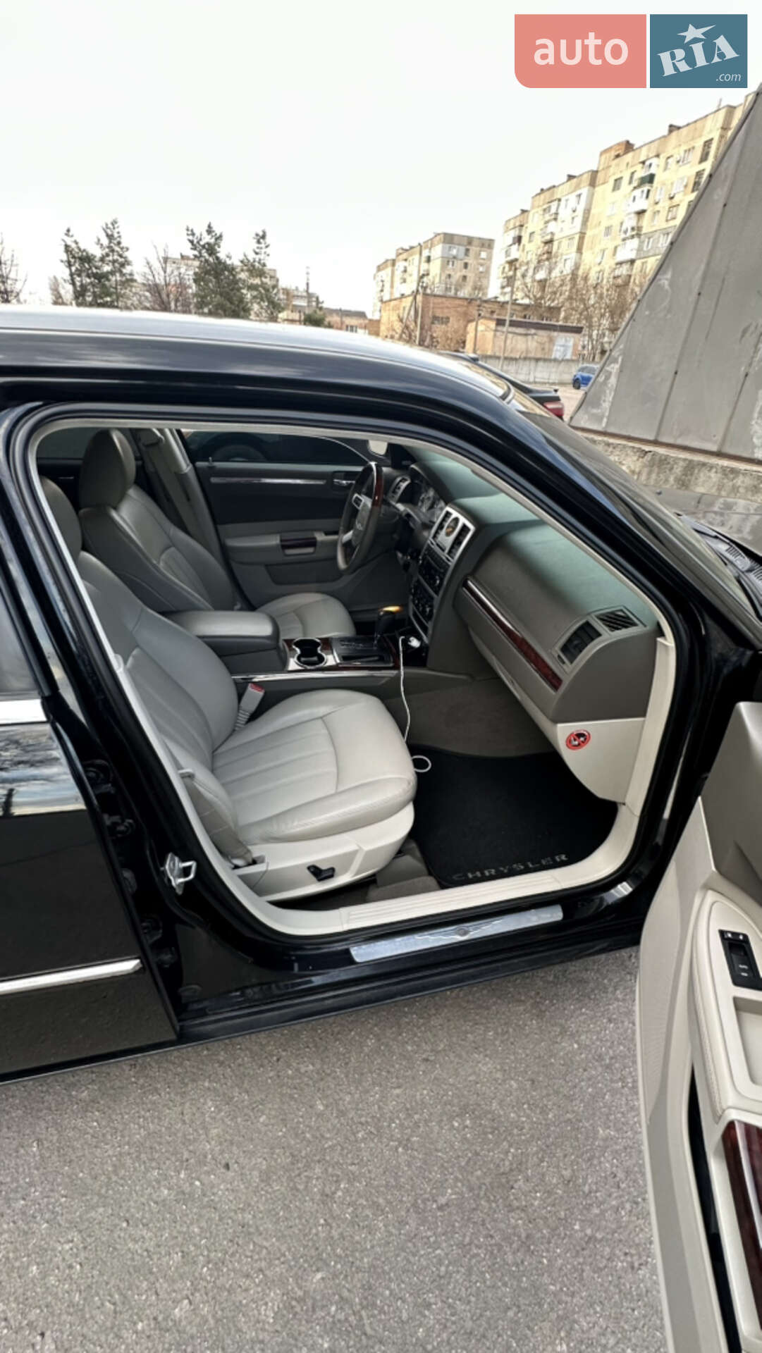 Chrysler 300C 2008 VIN 1C3H8E3G88Y105615 фото оголошення 7 з 37