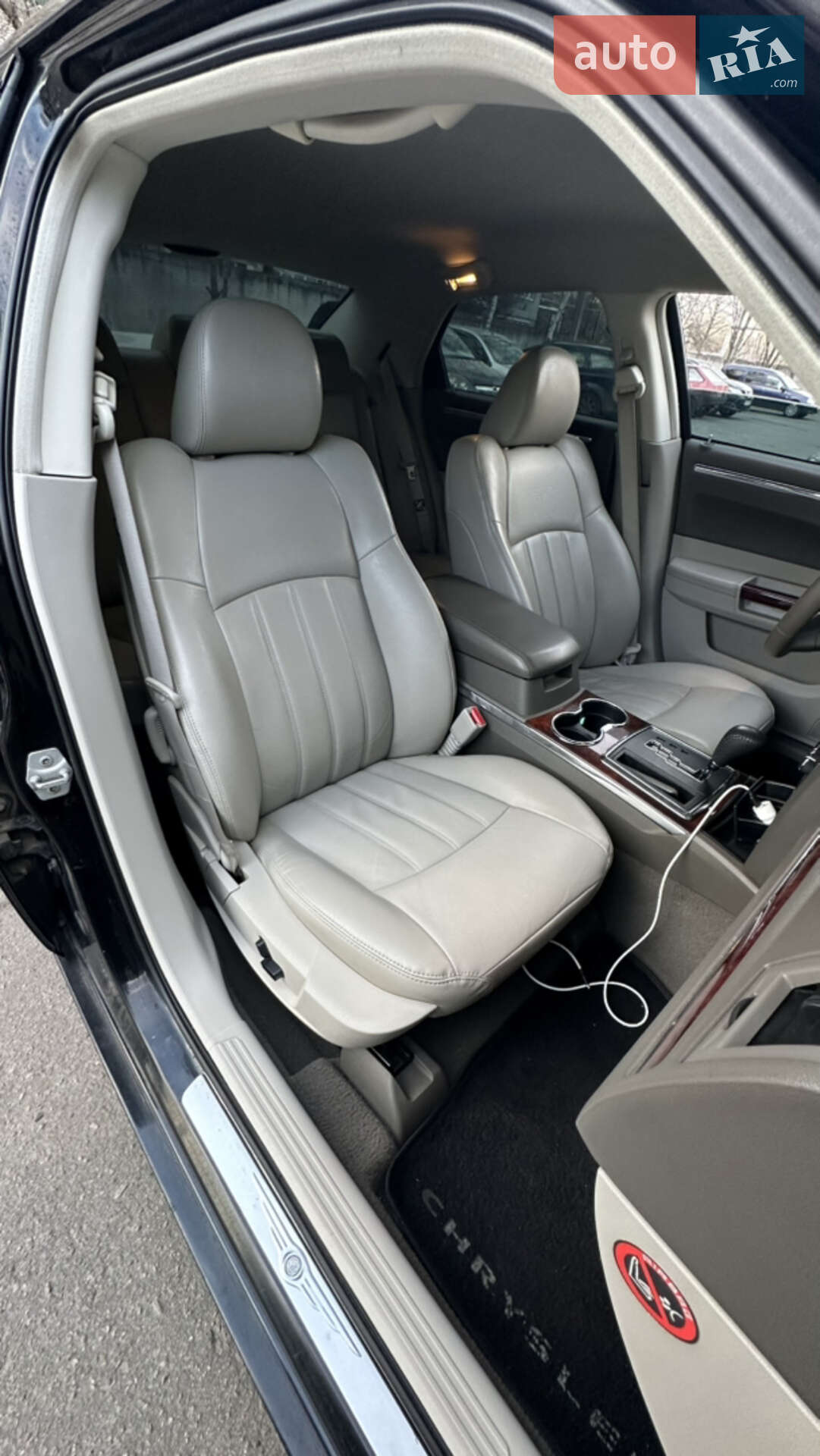 Chrysler 300C 2008 VIN 1C3H8E3G88Y105615 фото оголошення 24 з 37