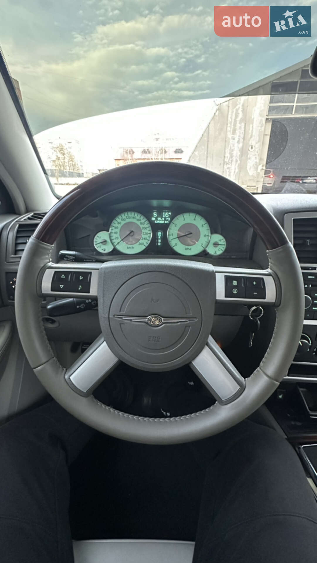 Chrysler 300C 2008 VIN 1C3H8E3G88Y105615 фото оголошення 27 з 37