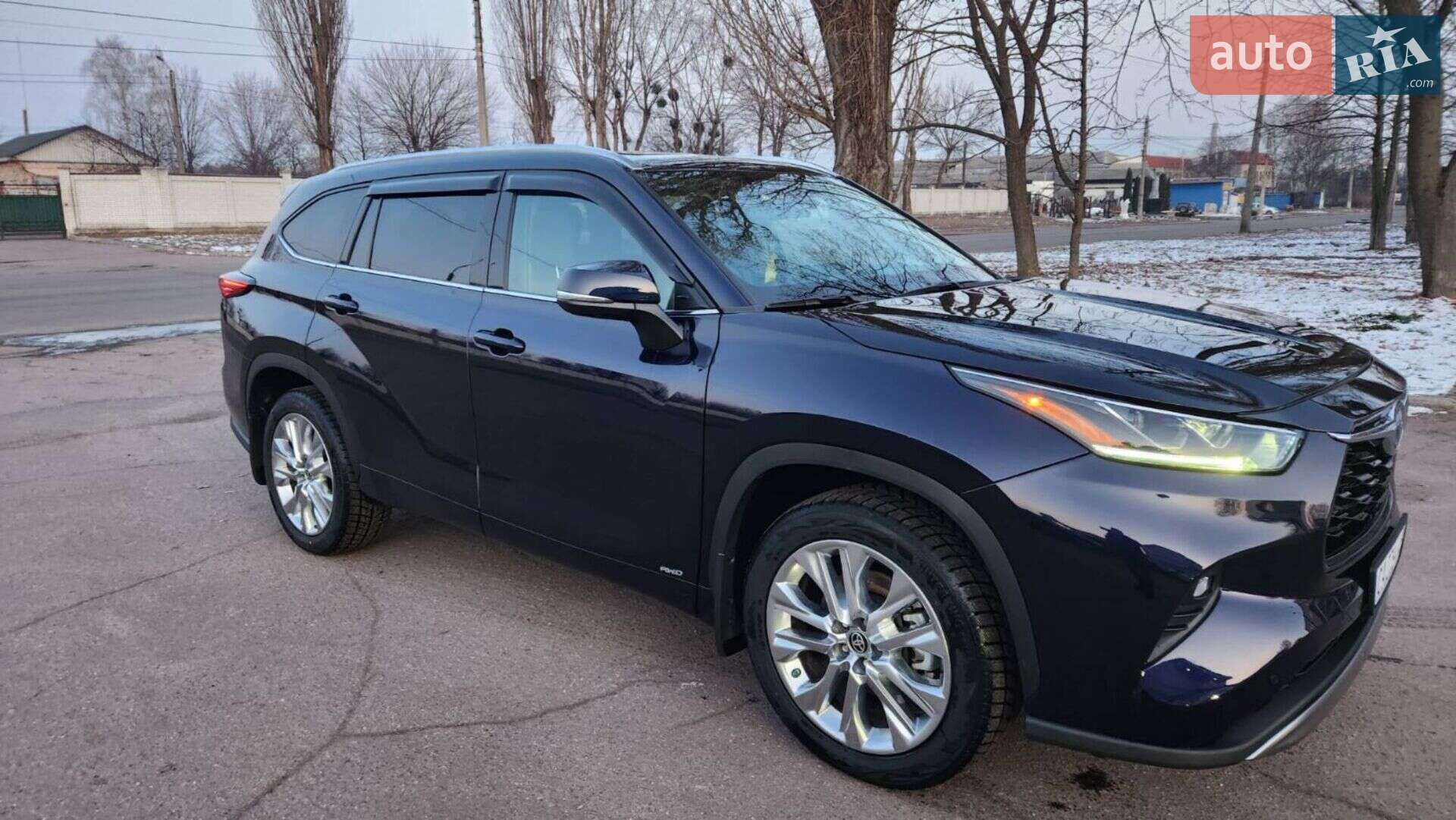 Toyota Highlander 2022 VIN 5TDXBRCH5NS555187 фото оголошення 13 з 53