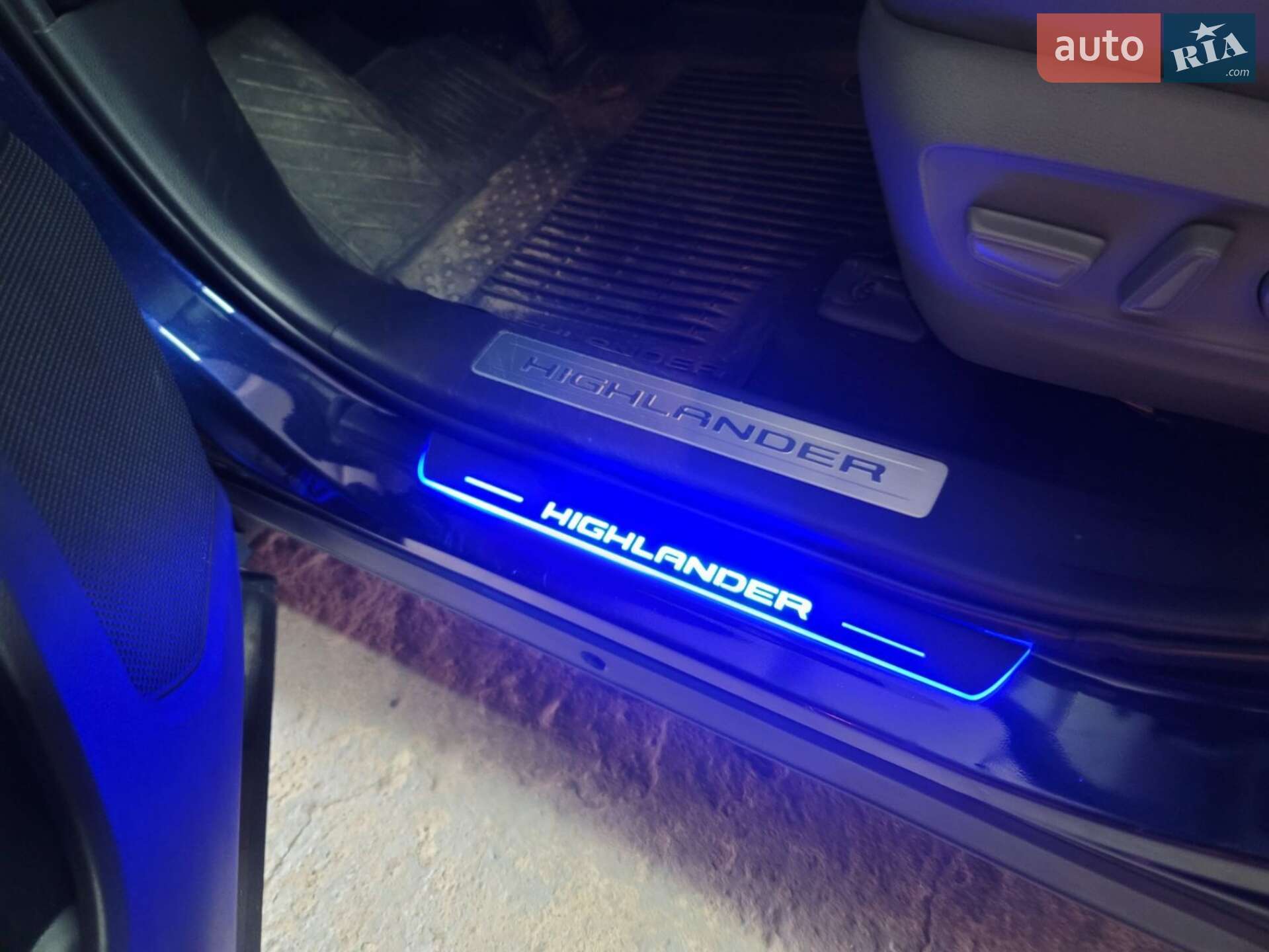 Toyota Highlander 2022 VIN 5TDXBRCH5NS555187 фото оголошення 14 з 53