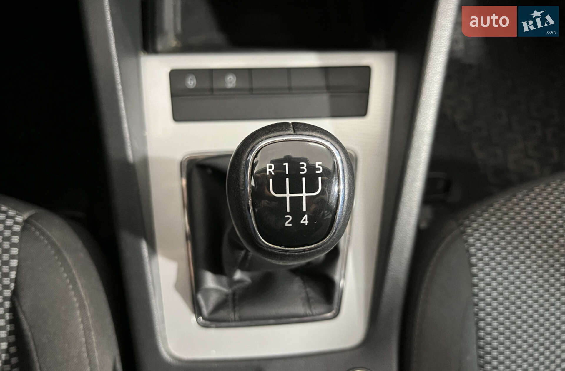 Skoda Octavia 2016 VIN TMBJG9NE5G0229860 фото оголошення 9 з 16