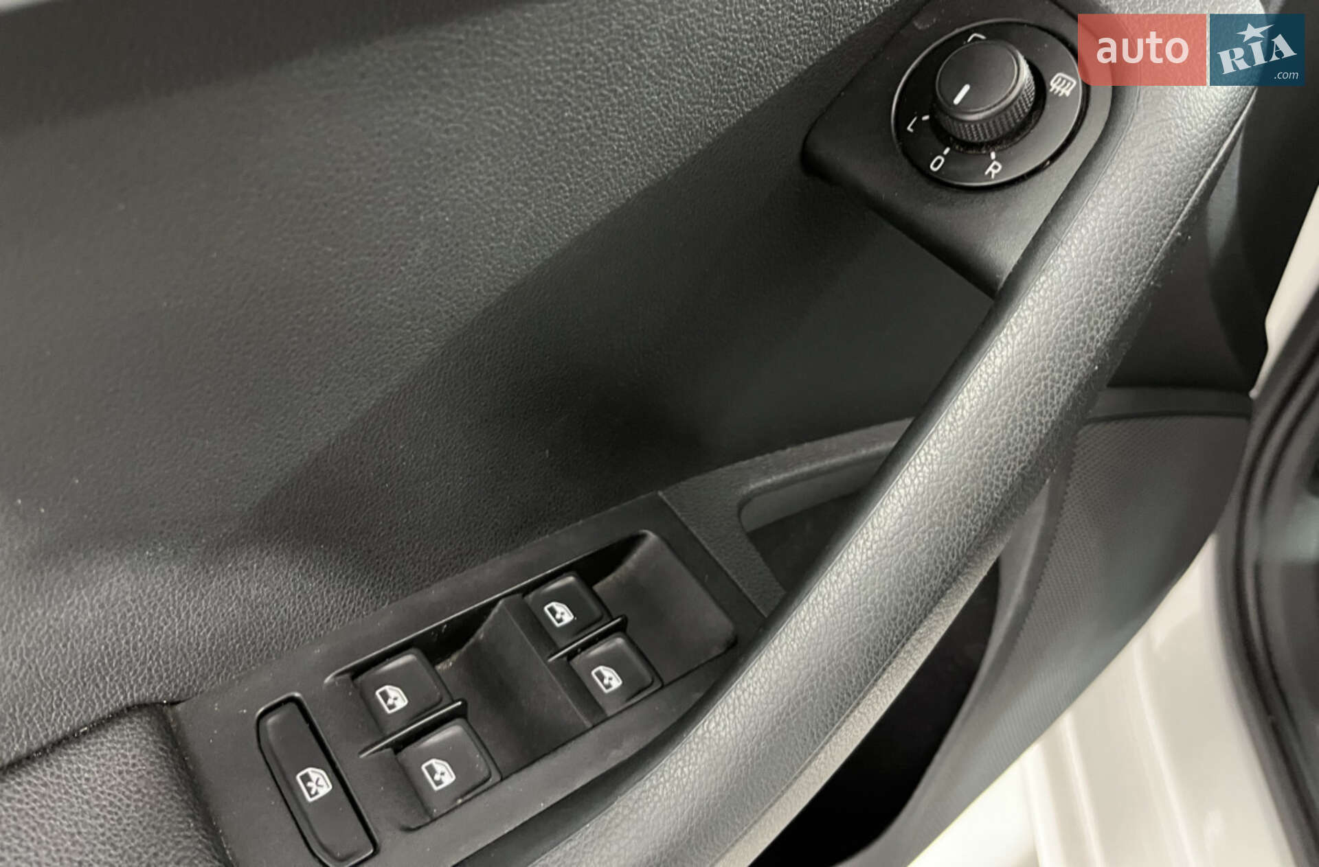 Skoda Octavia 2016 VIN TMBJG9NE5G0229860 фото оголошення 13 з 16