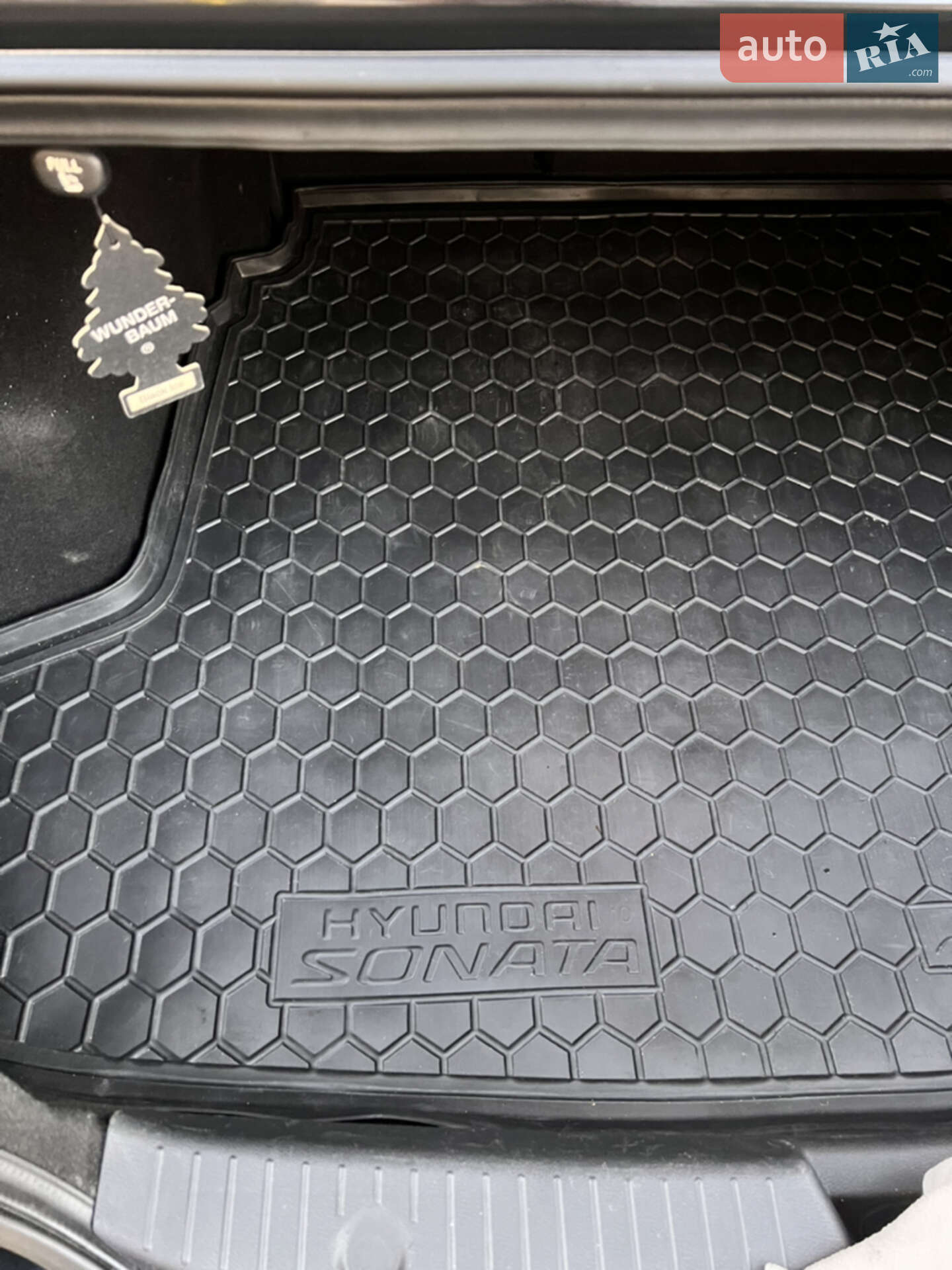 Hyundai Sonata 2012 VIN KMHEC41CBCA476817 фото оголошення 18 з 44