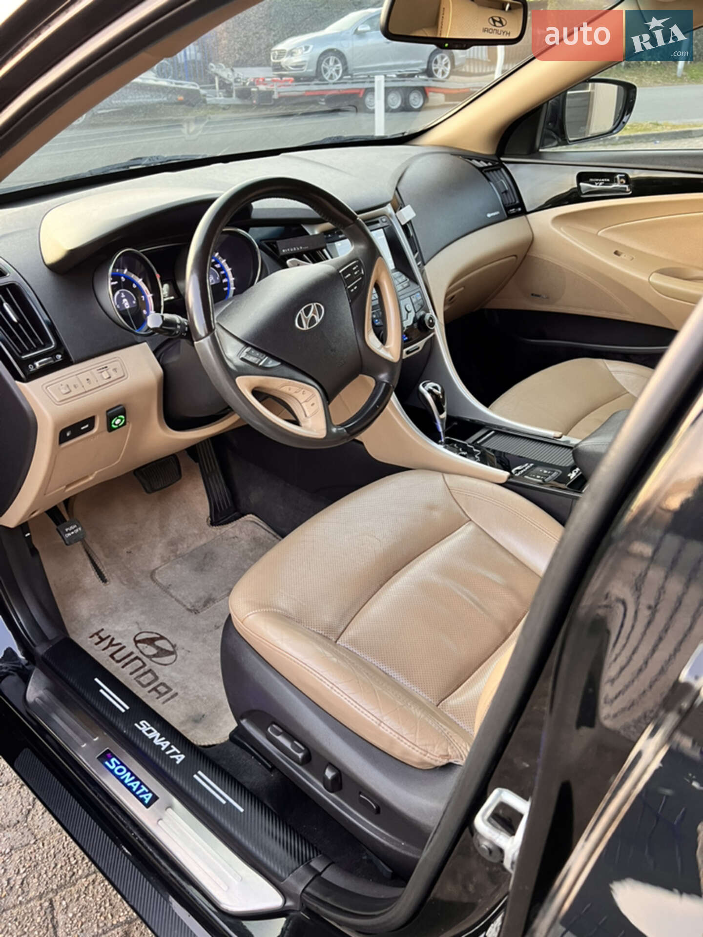 Hyundai Sonata 2012 VIN KMHEC41CBCA476817 фото оголошення 22 з 44