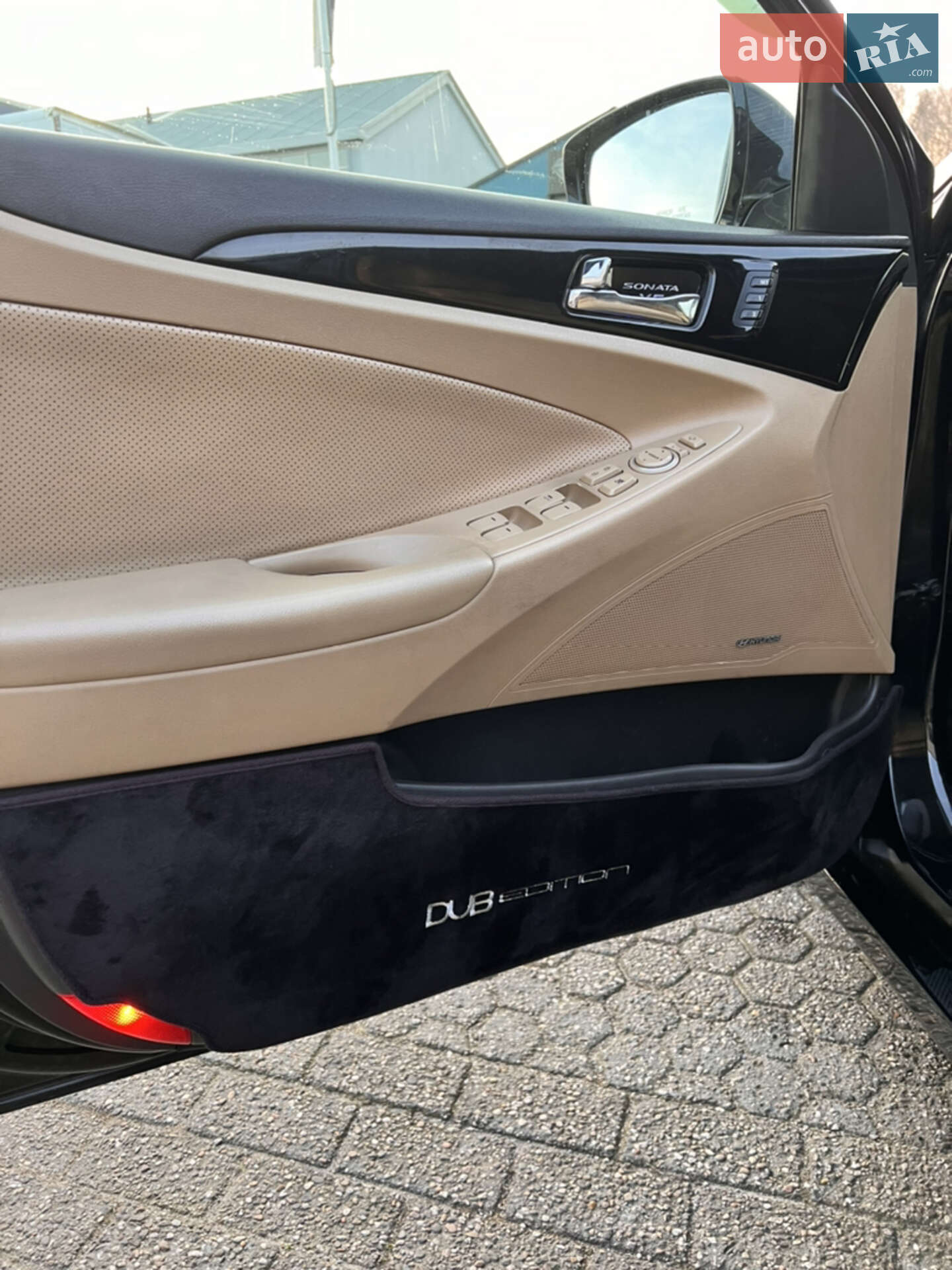 Hyundai Sonata 2012 VIN KMHEC41CBCA476817 фото оголошення 24 з 44
