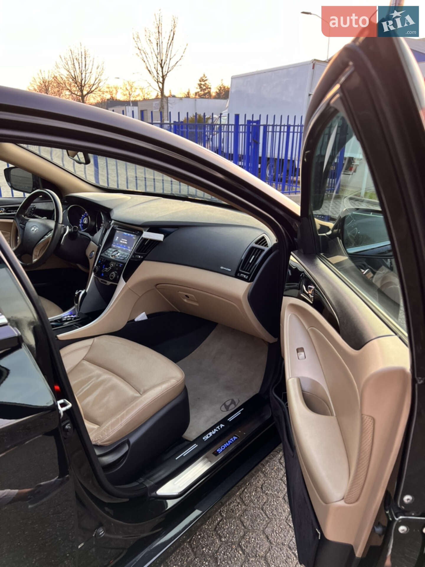 Hyundai Sonata 2012 VIN KMHEC41CBCA476817 фото оголошення 35 з 44