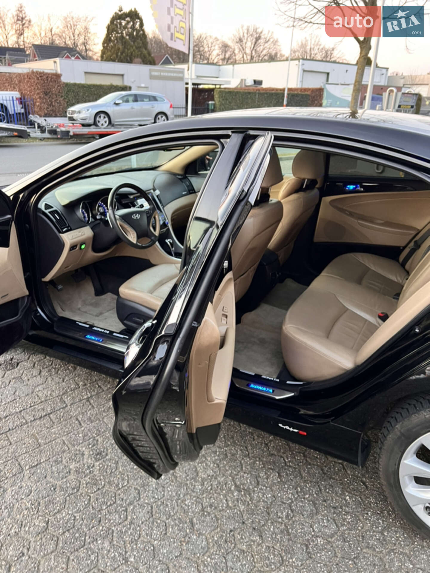 Hyundai Sonata 2012 VIN KMHEC41CBCA476817 фото оголошення 43 з 44