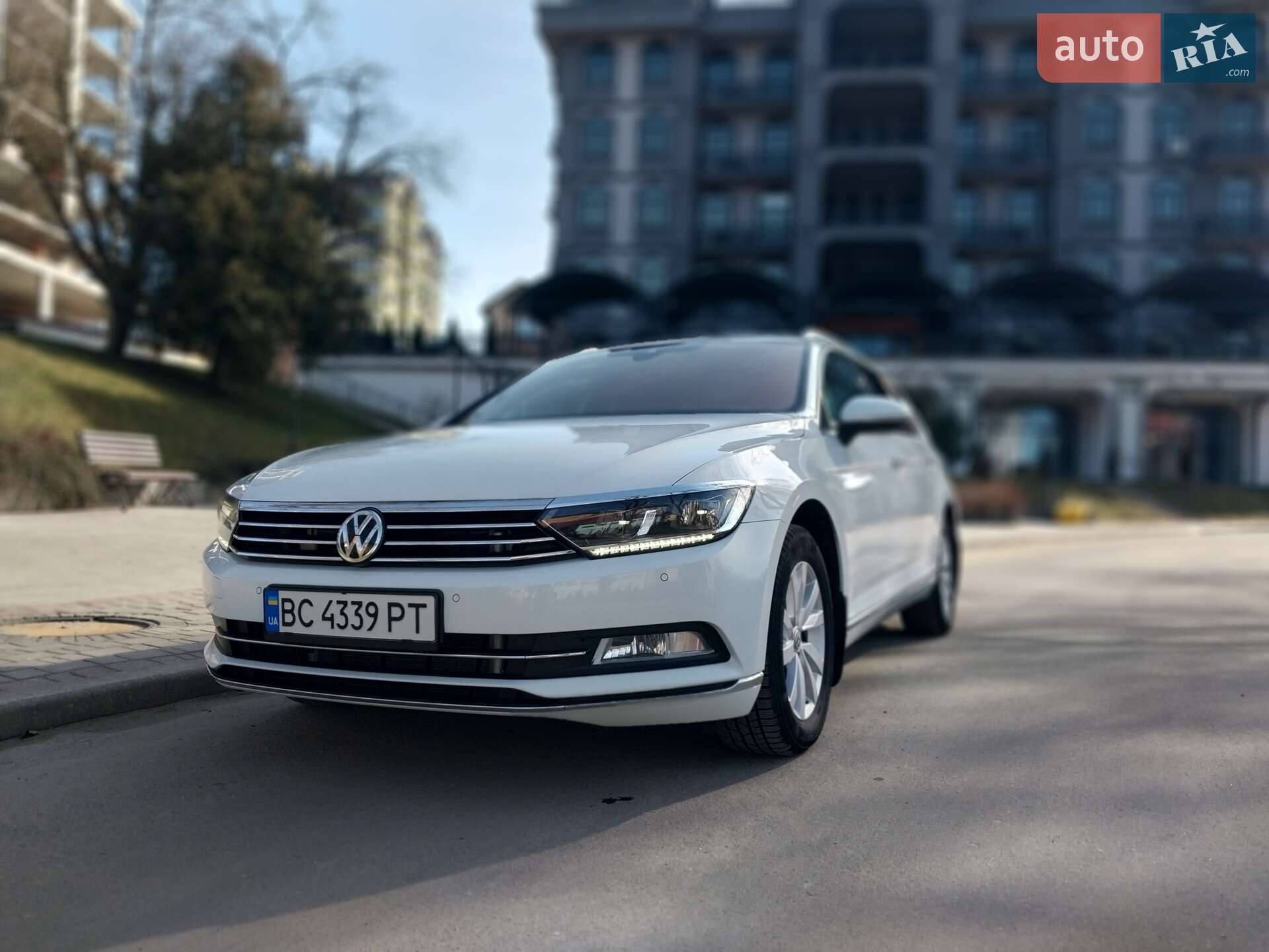 Volkswagen Passat 2018 VIN WVWZZZ3CZKE026227 фото оголошення 4 з 40