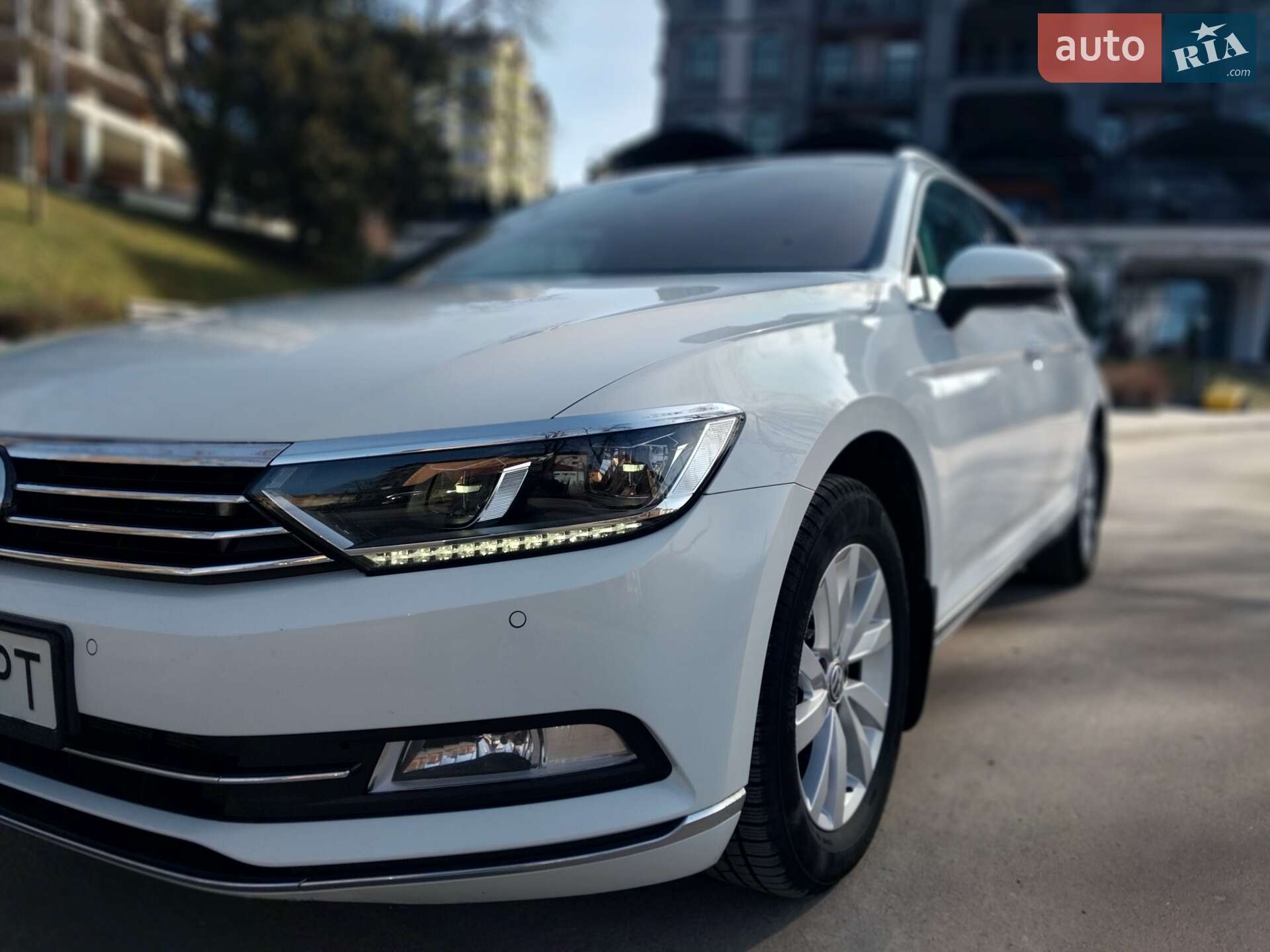Volkswagen Passat 2018 VIN WVWZZZ3CZKE026227 фото оголошення 8 з 40