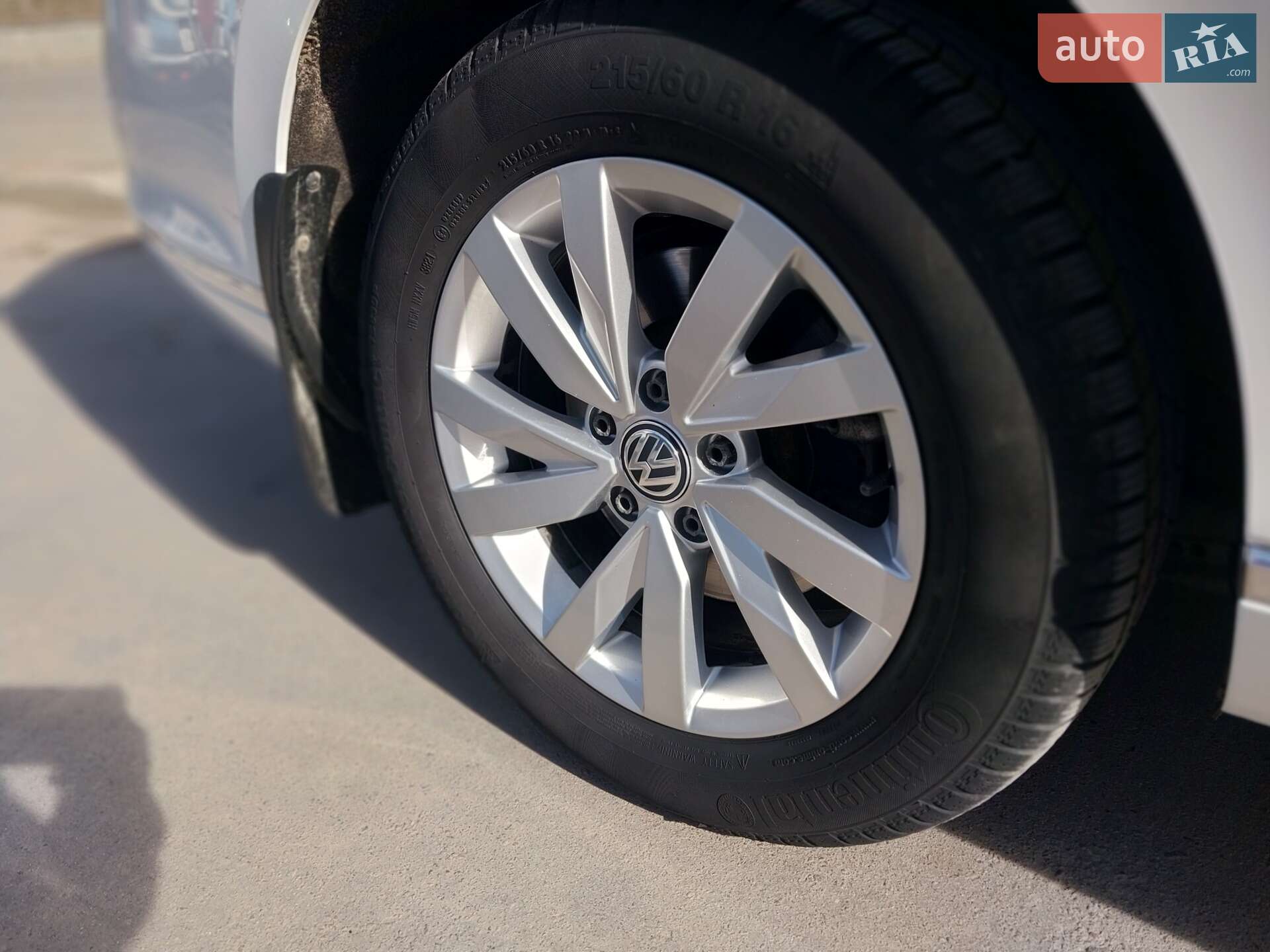 Volkswagen Passat 2018 VIN WVWZZZ3CZKE026227 фото оголошення 19 з 40