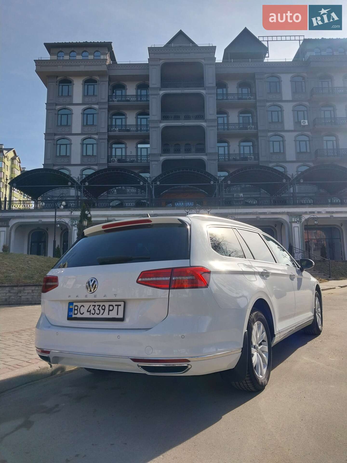 Volkswagen Passat 2018 VIN WVWZZZ3CZKE026227 фото оголошення 32 з 40