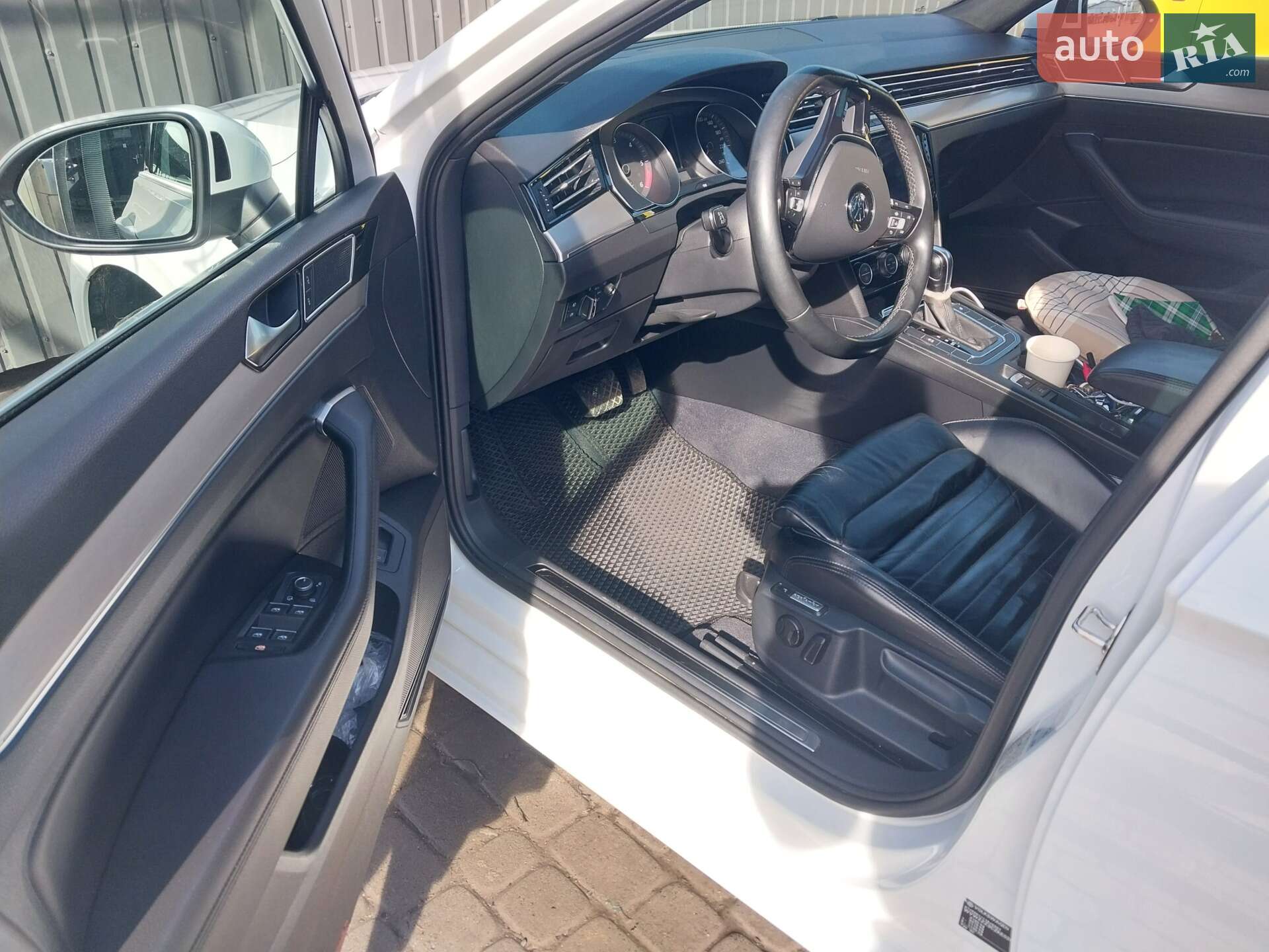Volkswagen Passat 2018 VIN WVWZZZ3CZKE026227 фото оголошення 33 з 40