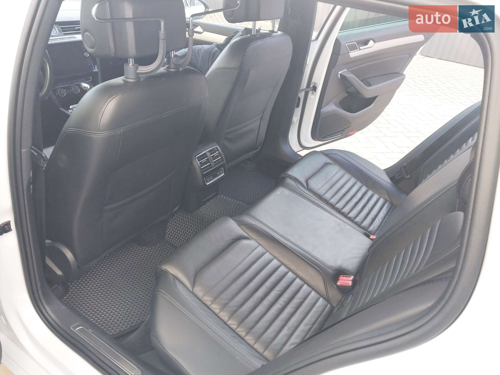 Volkswagen Passat 2018 VIN WVWZZZ3CZKE026227 фото оголошення 38 з 40
