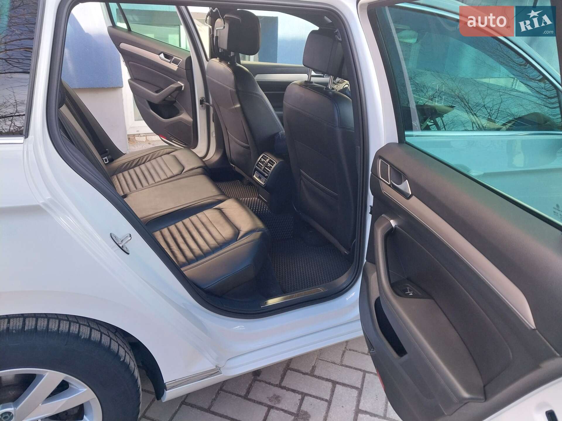 Volkswagen Passat 2018 VIN WVWZZZ3CZKE026227 фото оголошення 40 з 40