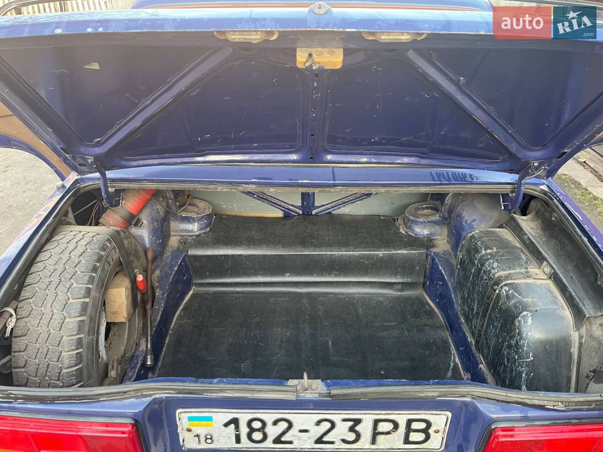 ВАЗ / Lada 2105 1988 VIN XTA210500J0979763 фото оголошення 8 з 21