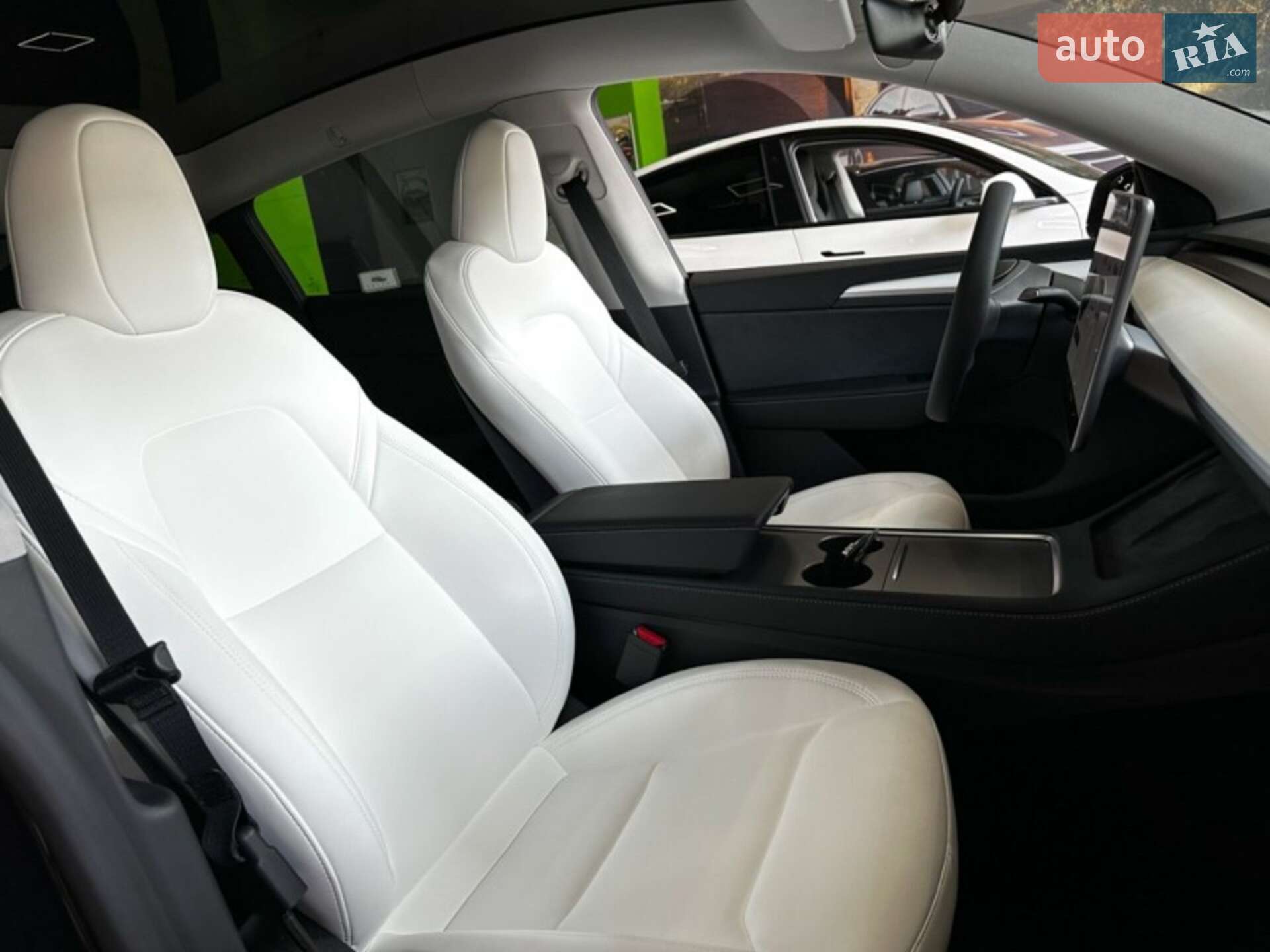 Tesla Model Y 2023 VIN XP7YGCEL1PB112383 фото оголошення 13 з 20