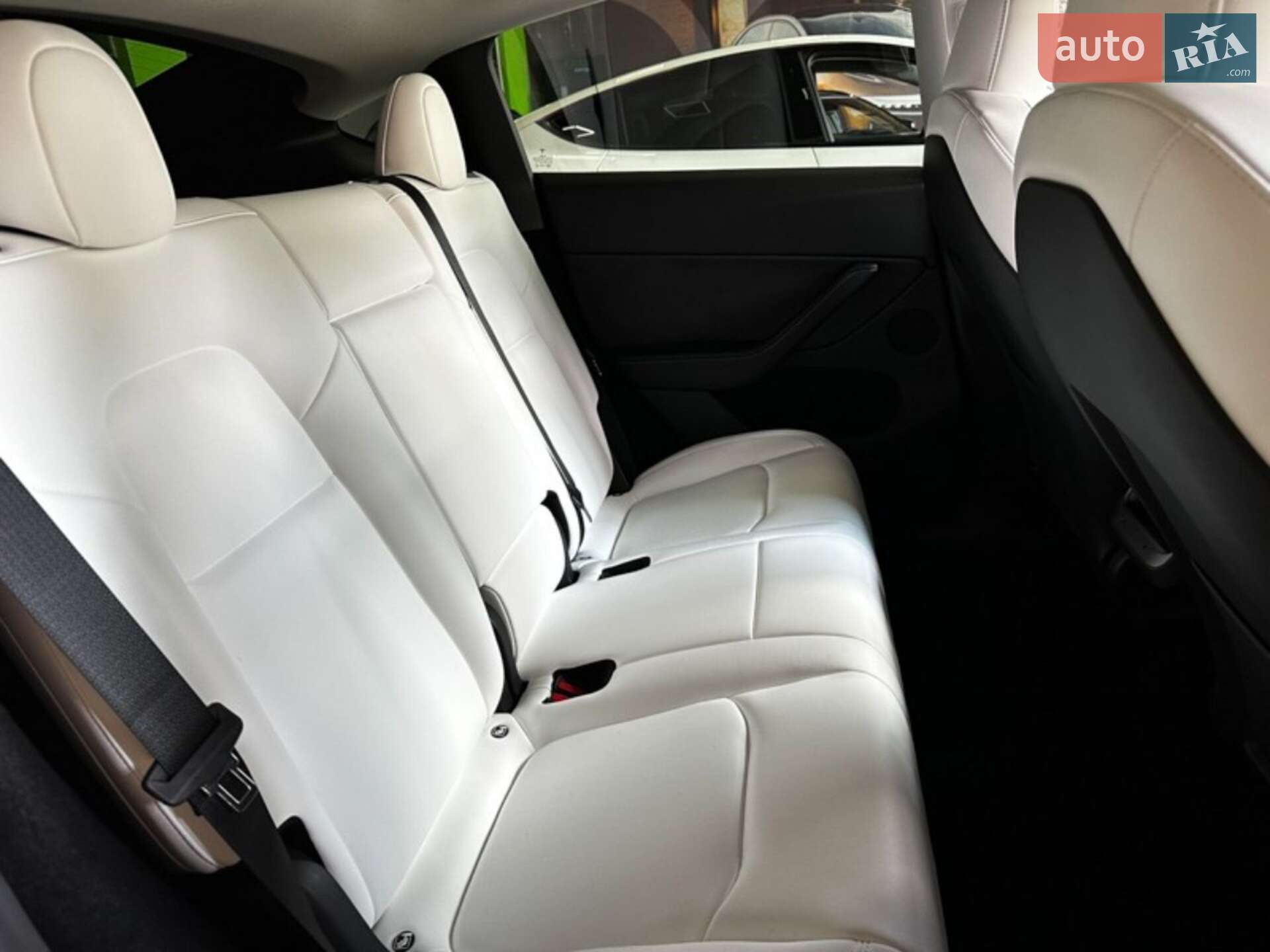 Tesla Model Y 2023 VIN XP7YGCEL1PB112383 фото оголошення 19 з 20