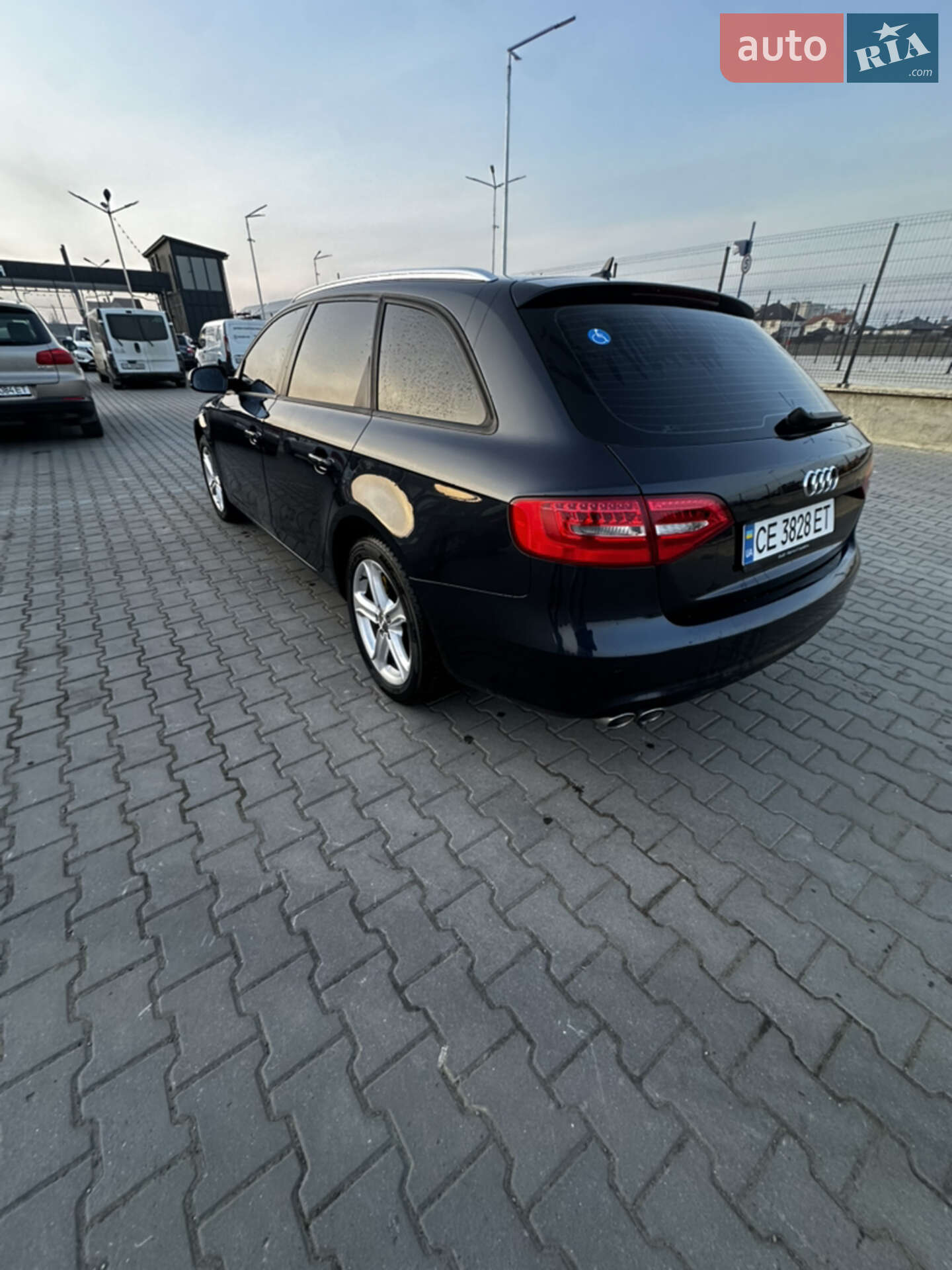 Audi A4 2014 VIN WAUZZZ8K8EA154994 фото оголошення 11 з 12