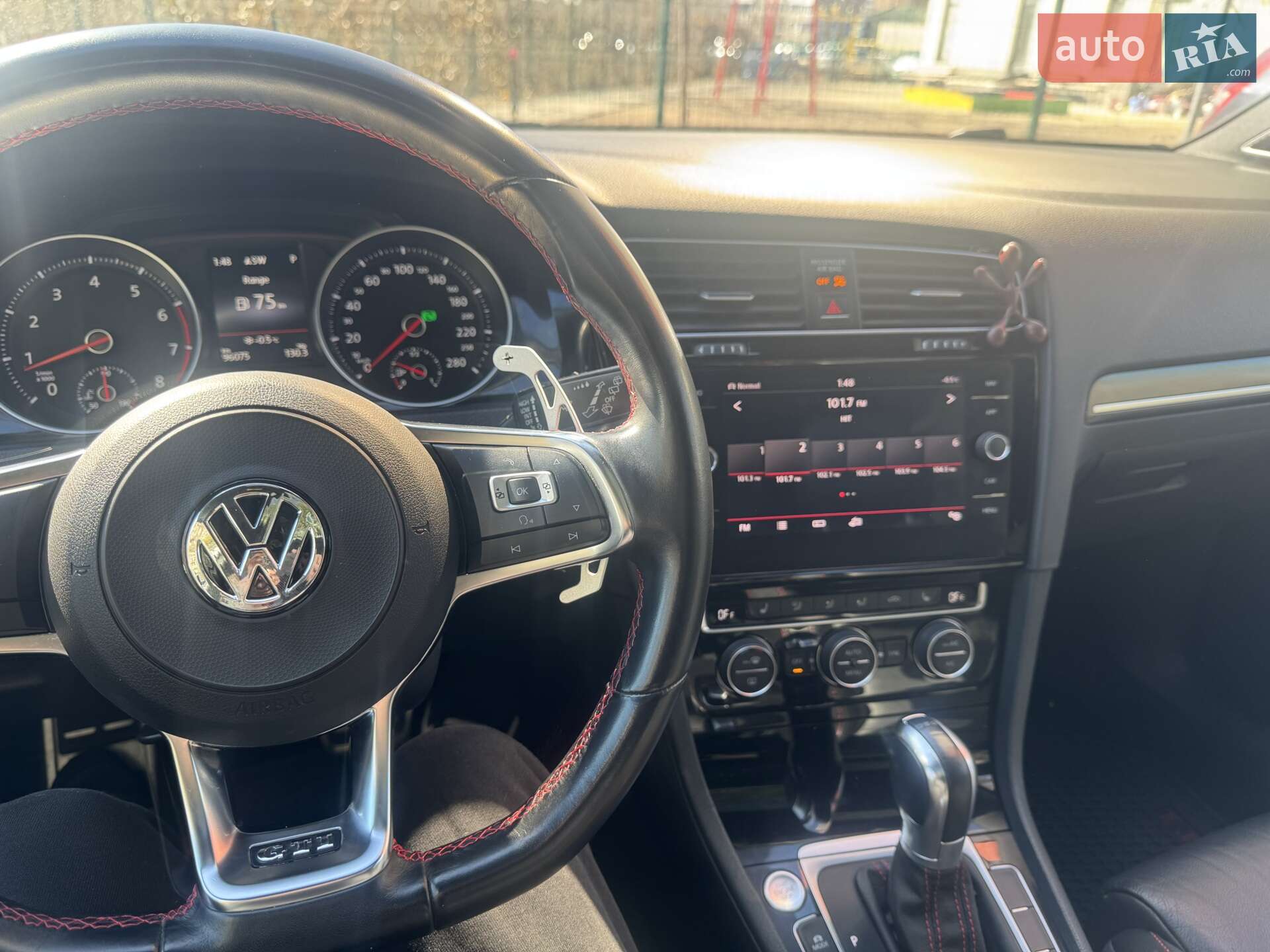 Volkswagen Golf GTI 2018 VIN 3VW447AU4JM295454 фото оголошення 26 з 35