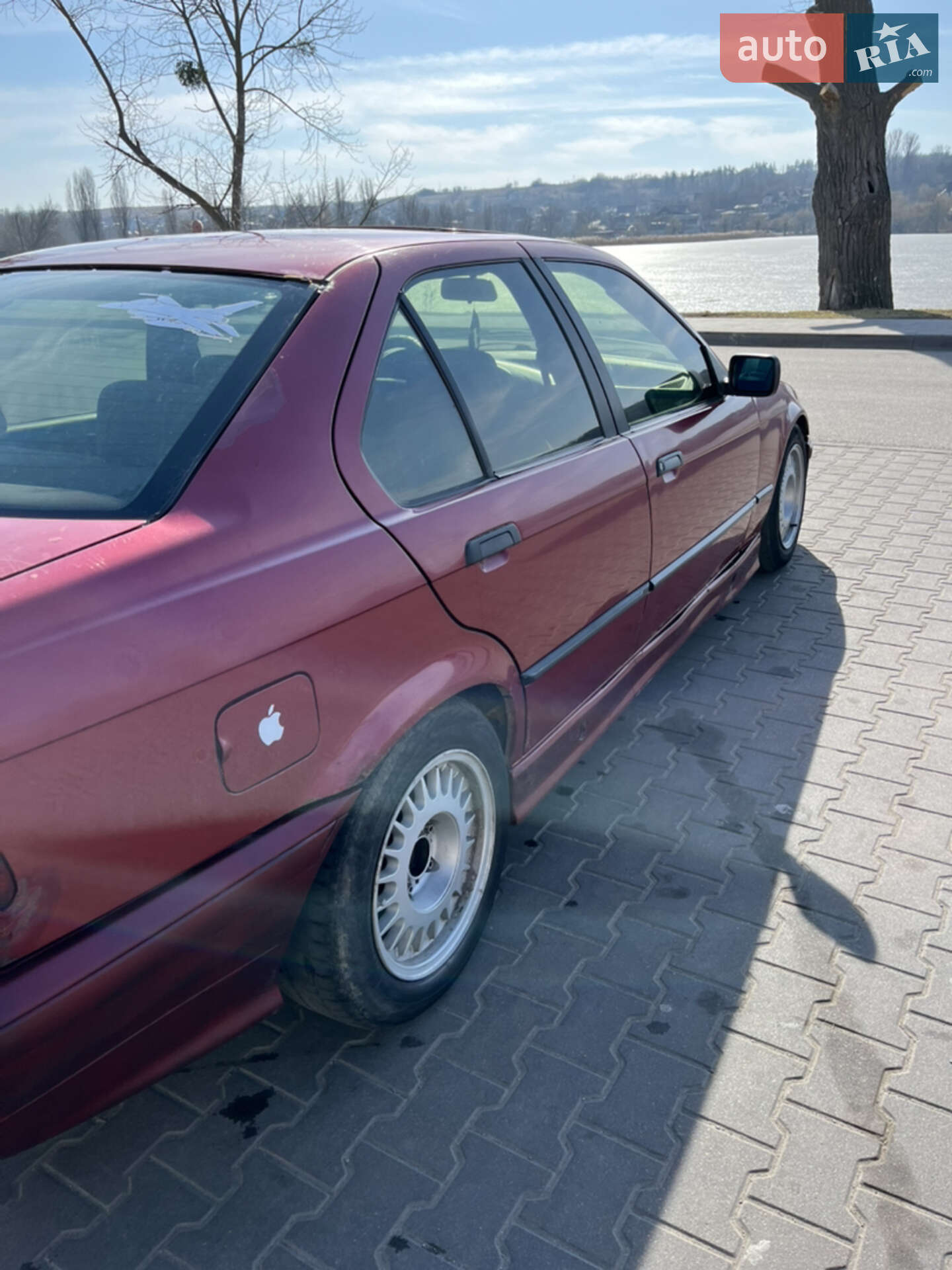 BMW 3 Series 1992 VIN WBAAH110XC7746210 фото оголошення 2 з 4