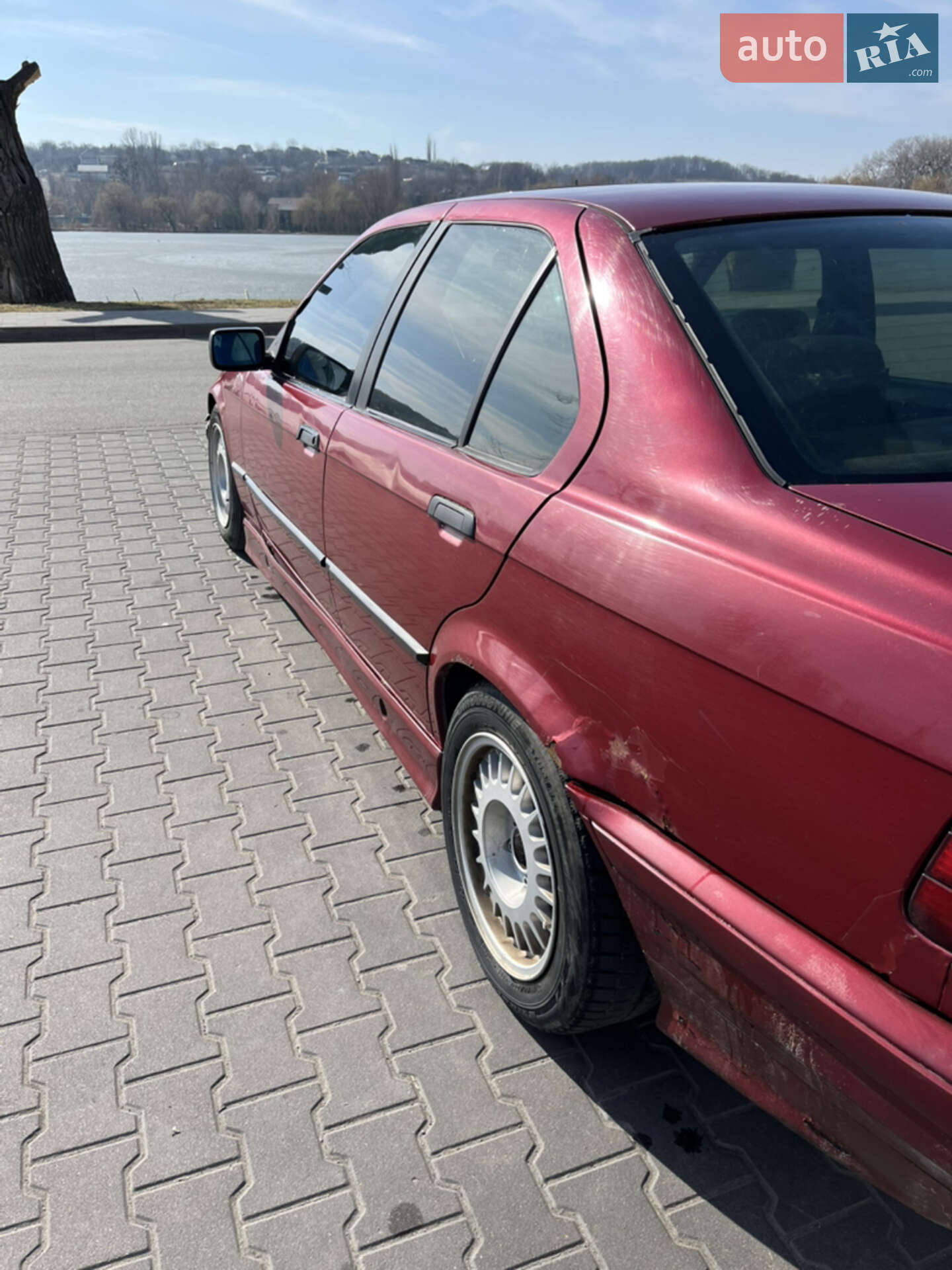 BMW 3 Series 1992 VIN WBAAH110XC7746210 фото оголошення 3 з 4