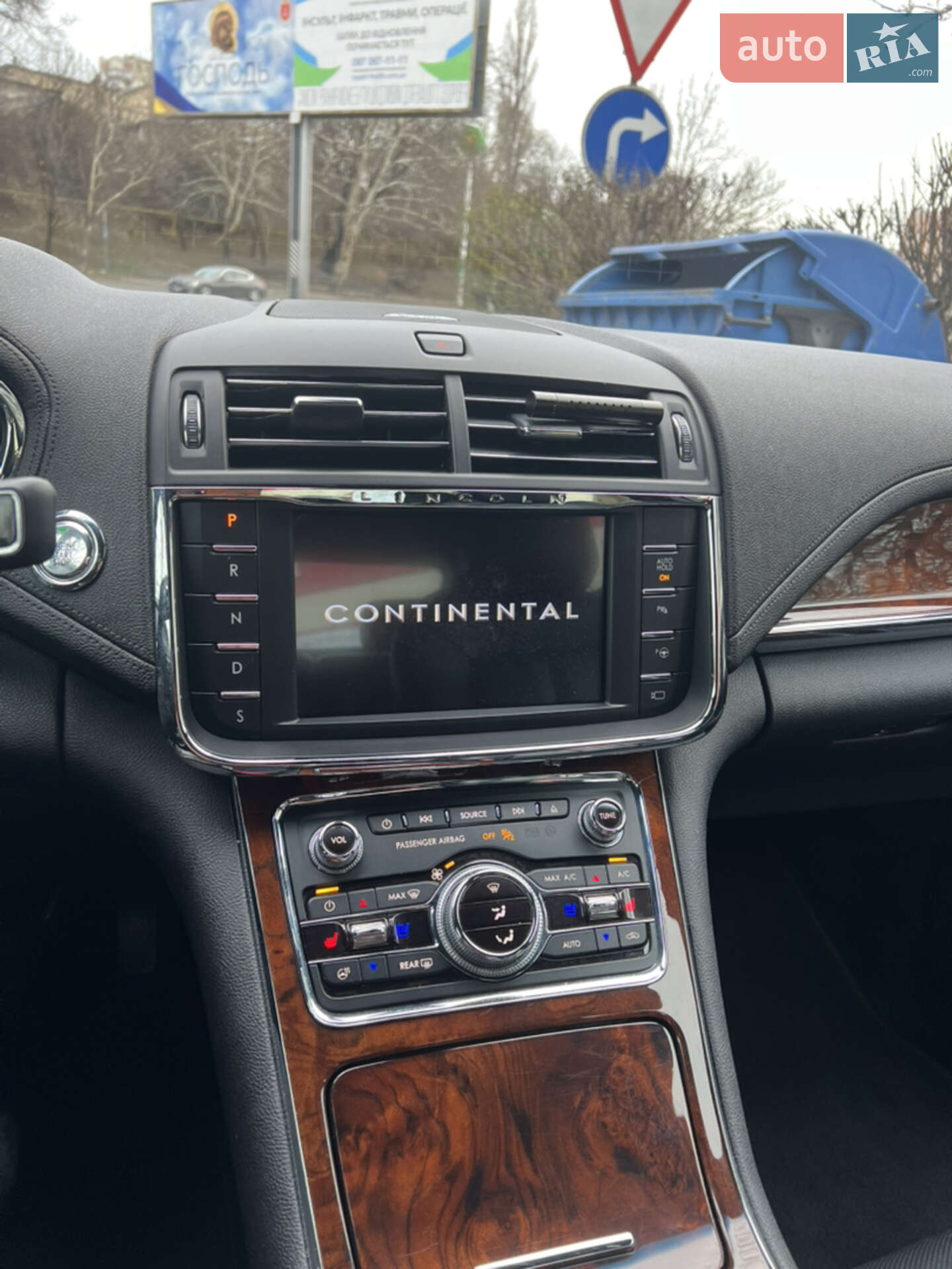 Lincoln Continental 2020 VIN 1LN6L9RP3L5606479 фото оголошення 13 з 26