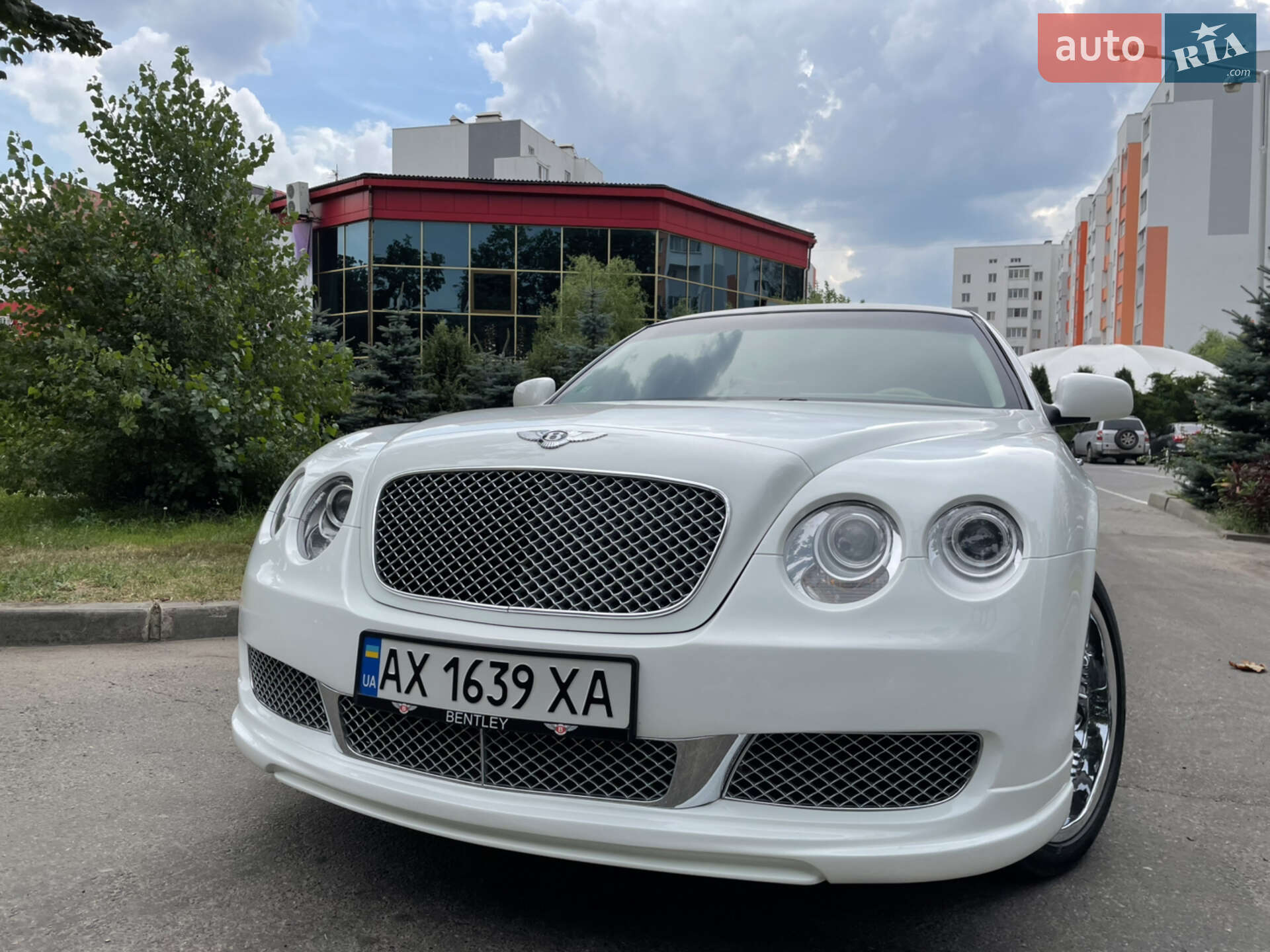 Lincoln Town Car 2000 VIN 1LNHM81W6YY796223 фото оголошення 4 з 22