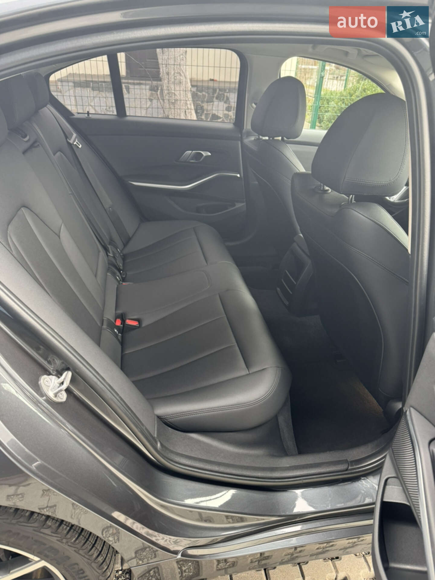 BMW 3 Series 2021 VIN WBA5F31060FK94082 фото оголошення 6 з 14