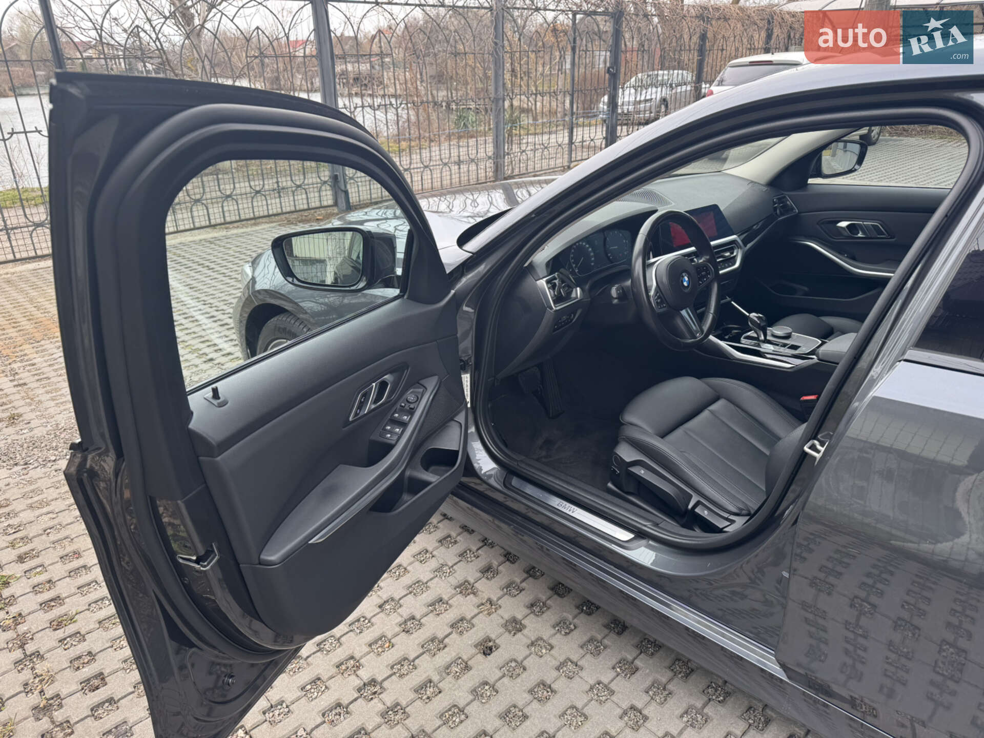 BMW 3 Series 2021 VIN WBA5F31060FK94082 фото оголошення 5 з 14