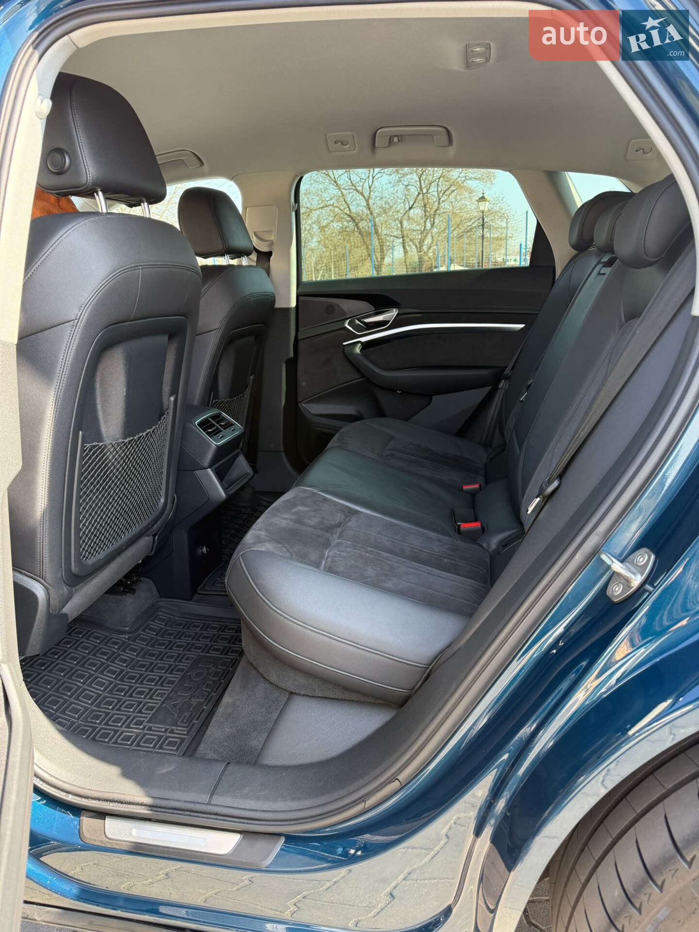 Audi e-tron 2021 VIN WAUZZZGE9MB042256 фото оголошення 5 з 37