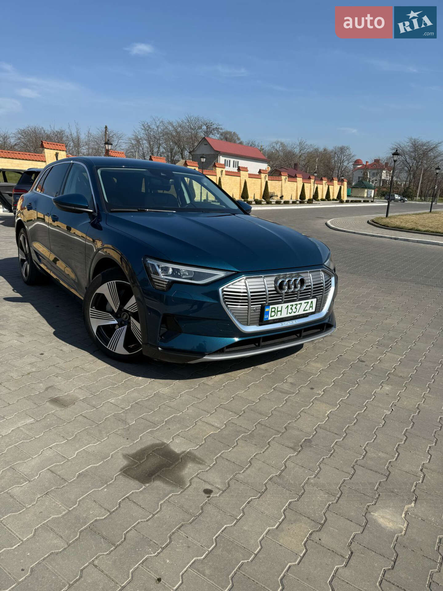 Audi e-tron 2021 VIN WAUZZZGE9MB042256 фото оголошення 17 з 37
