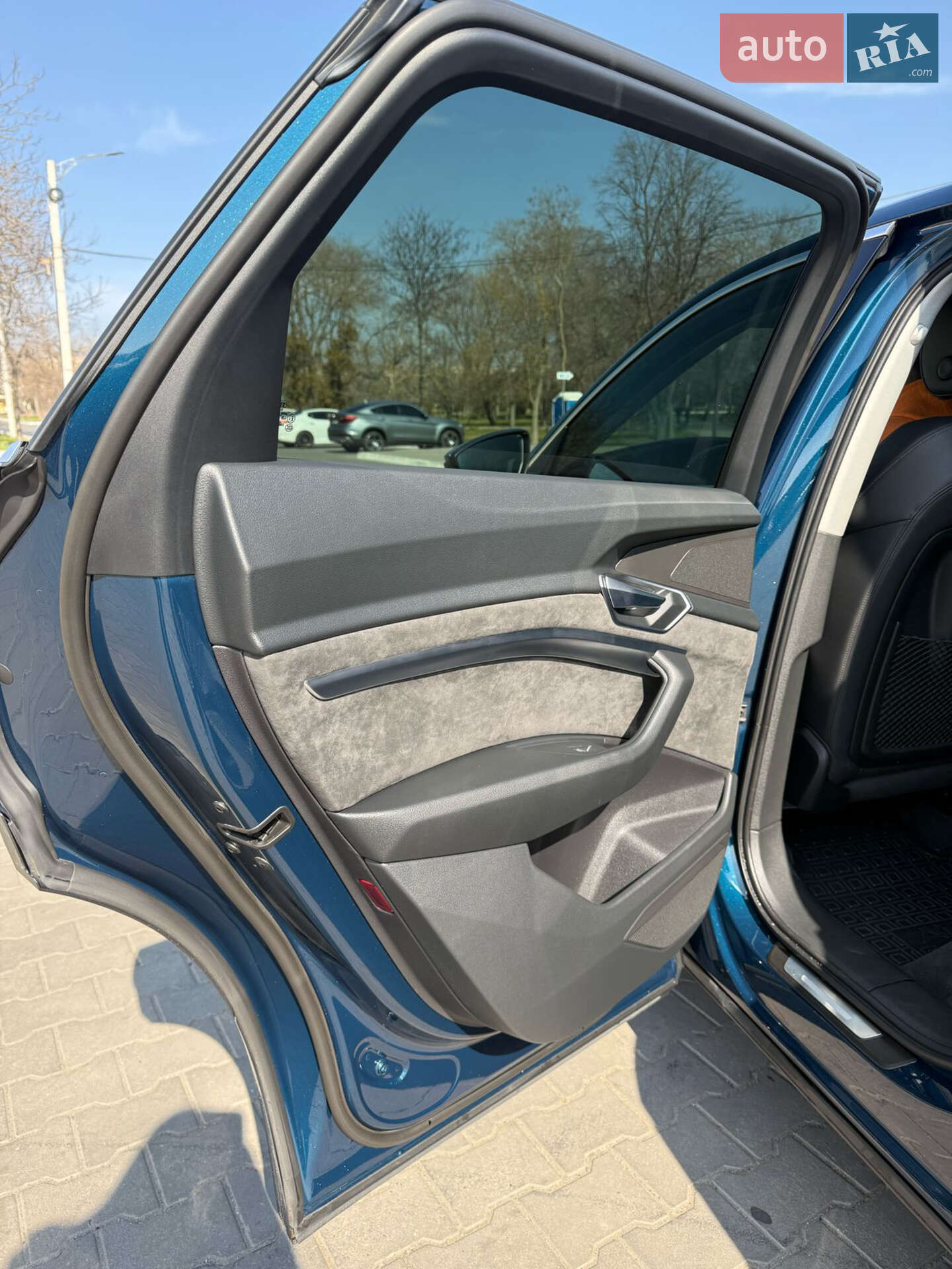 Audi e-tron 2021 VIN WAUZZZGE9MB042256 фото оголошення 27 з 37