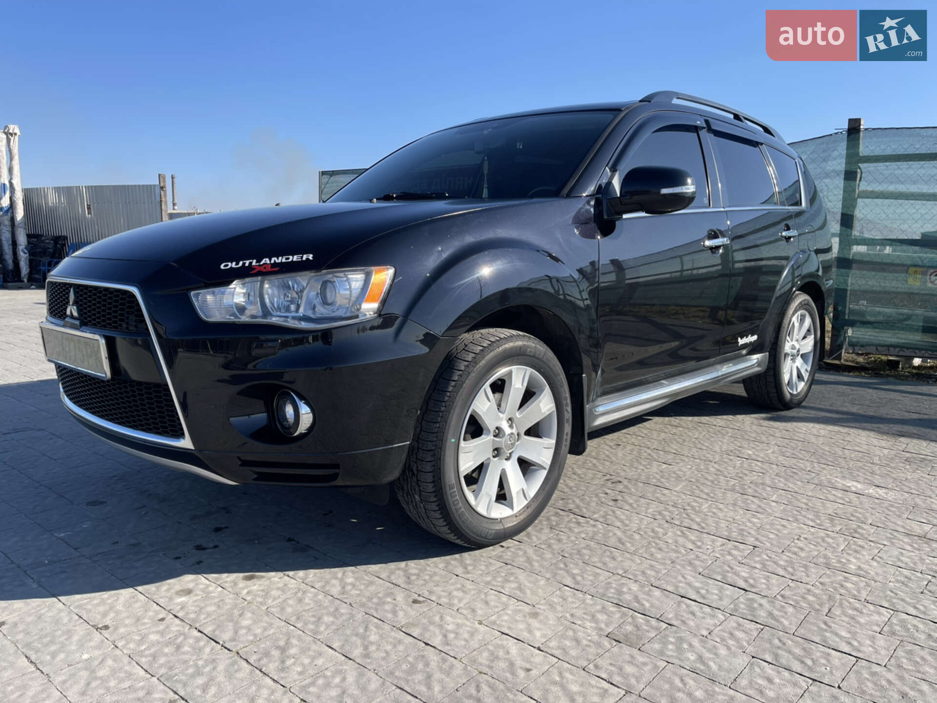 Mitsubishi Outlander XL 2010 VIN JMBXJCW1WBZ000391 фото оголошення 4 з 24