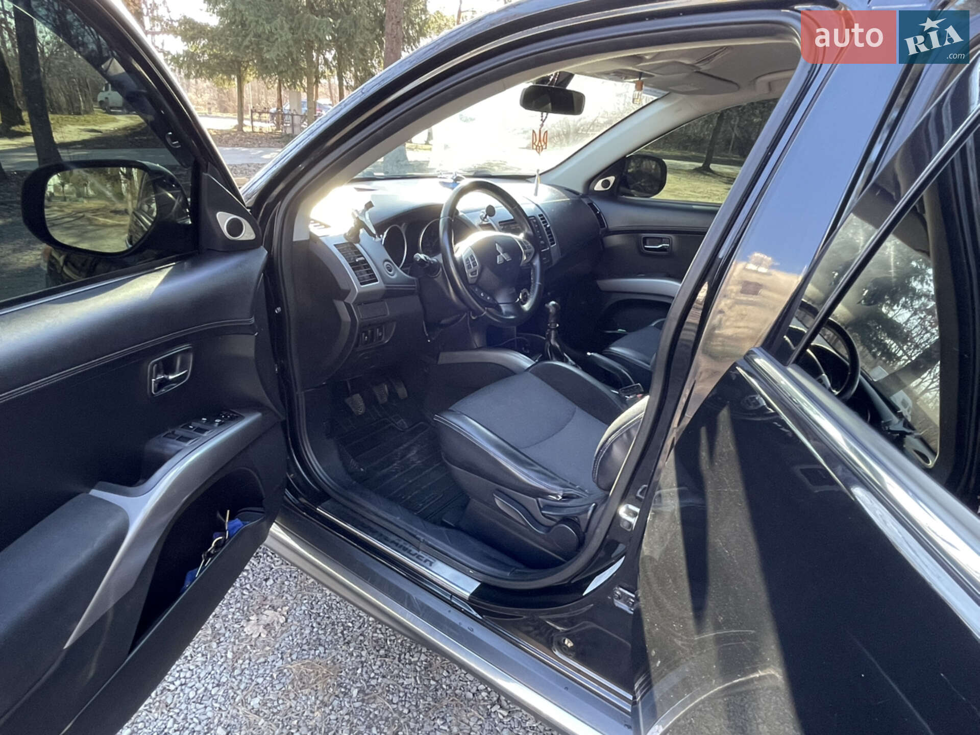 Mitsubishi Outlander XL 2010 VIN JMBXJCW1WBZ000391 фото оголошення 22 з 24
