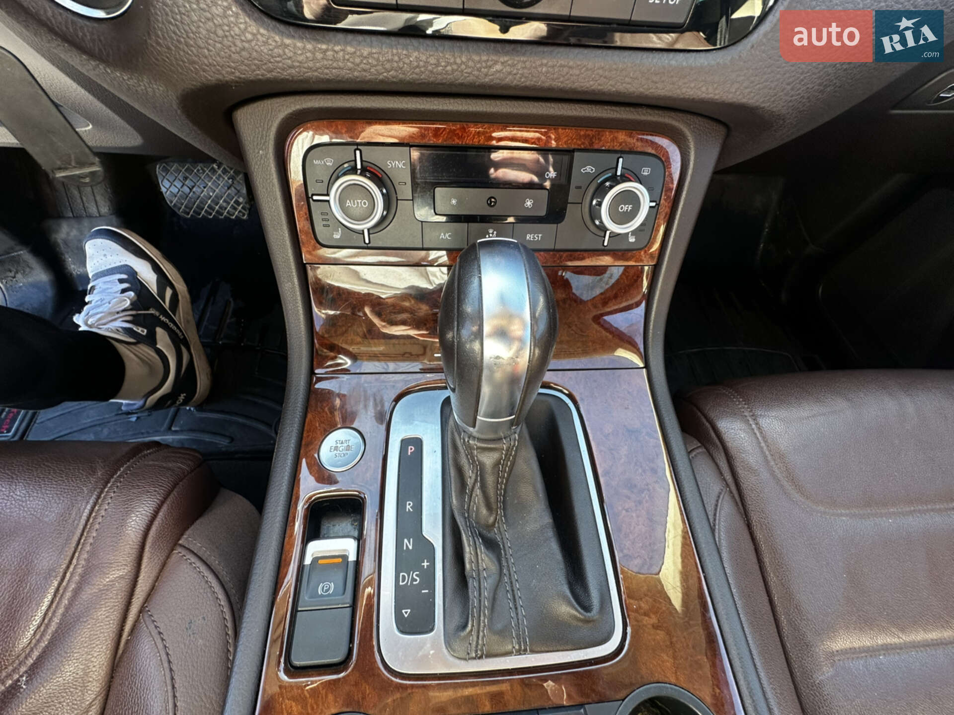 Volkswagen Touareg 2014 VIN WVGEP9BPXED008652 фото оголошення 42 з 57