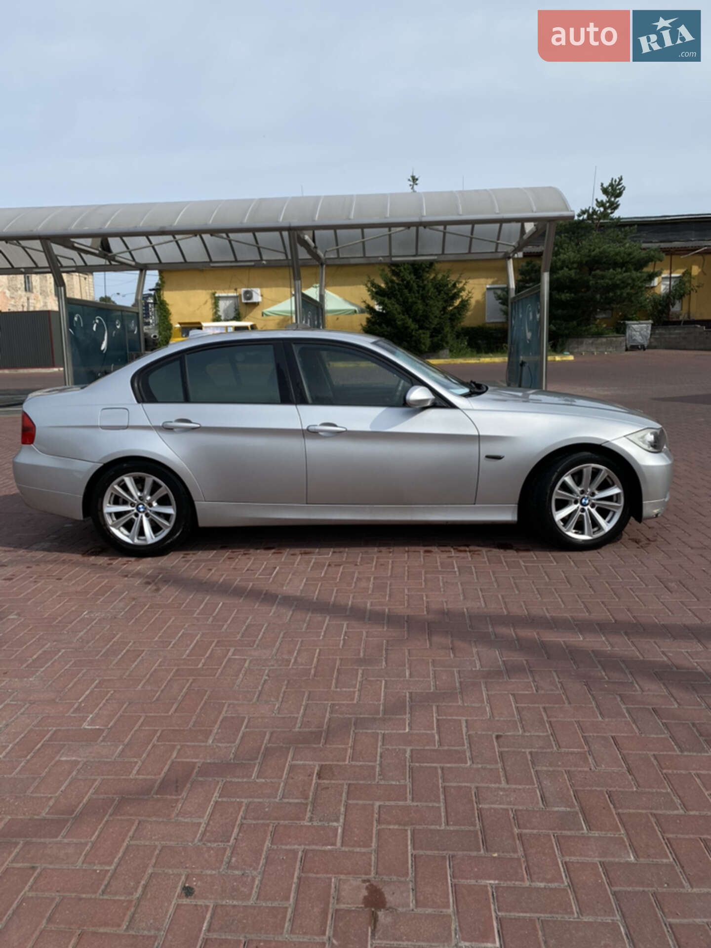 BMW 3 Series 2005 VIN WBAVC31030VA20582 фото оголошення 8 з 12