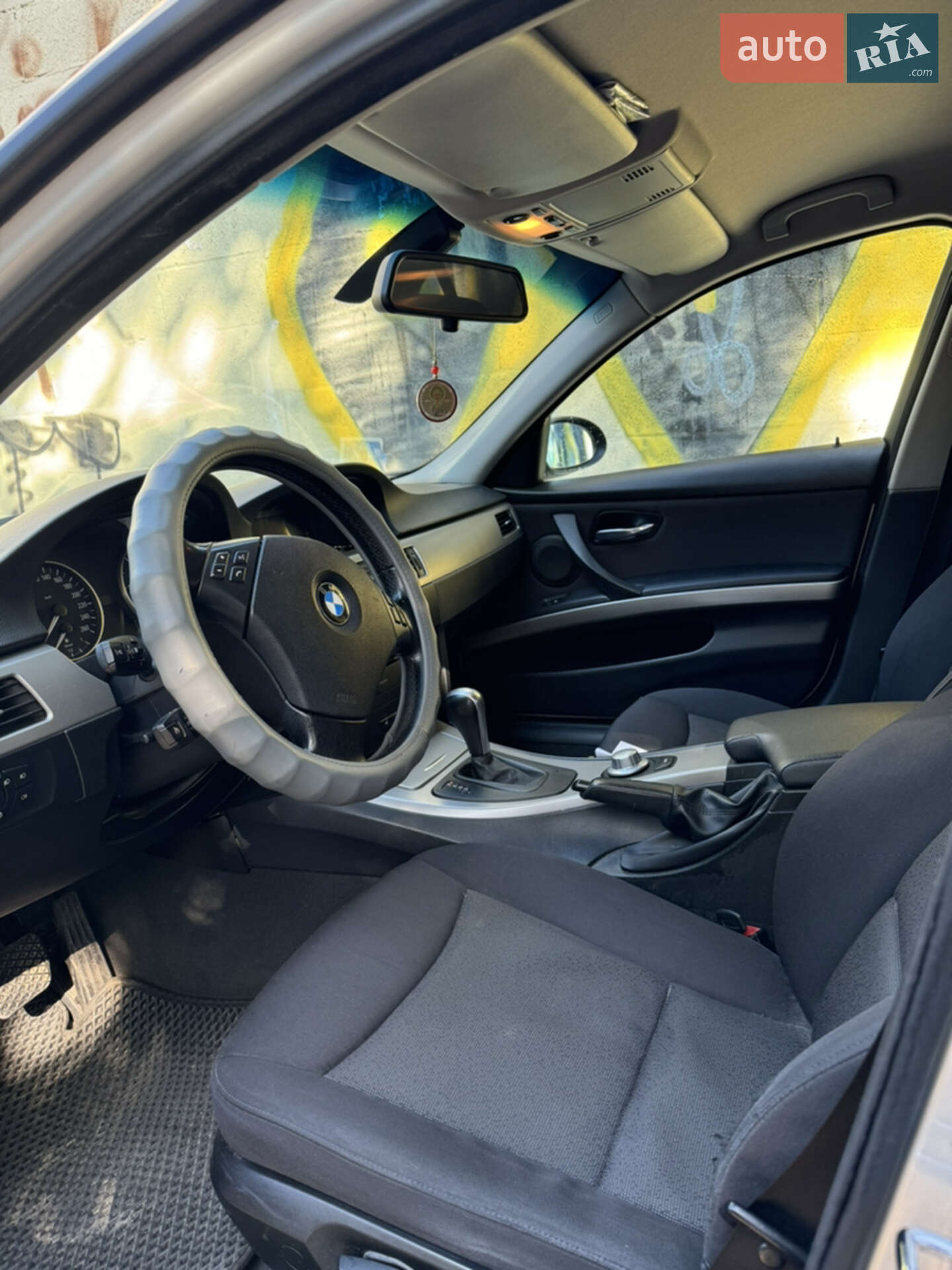 BMW 3 Series 2005 VIN WBAVC31030VA20582 фото оголошення 9 з 12