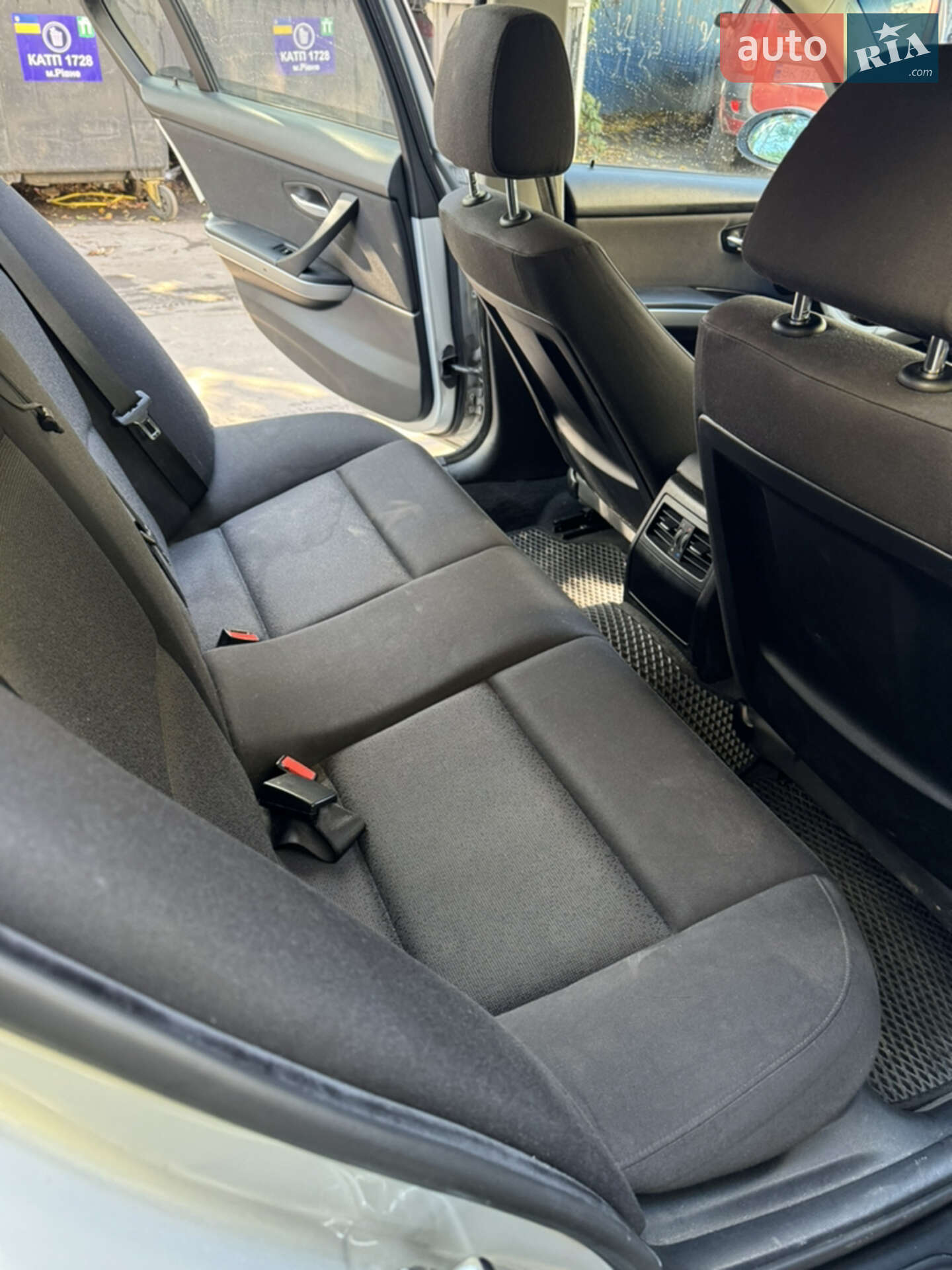 BMW 3 Series 2005 VIN WBAVC31030VA20582 фото оголошення 10 з 12