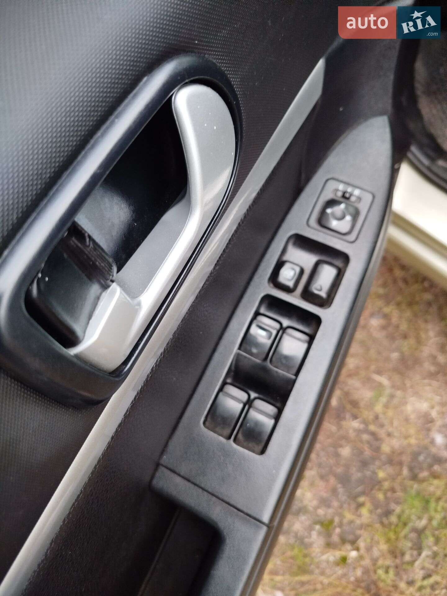 Mitsubishi Galant 2007 VIN 4MBSRDJ1A7E703015 фото оголошення 11 з 16