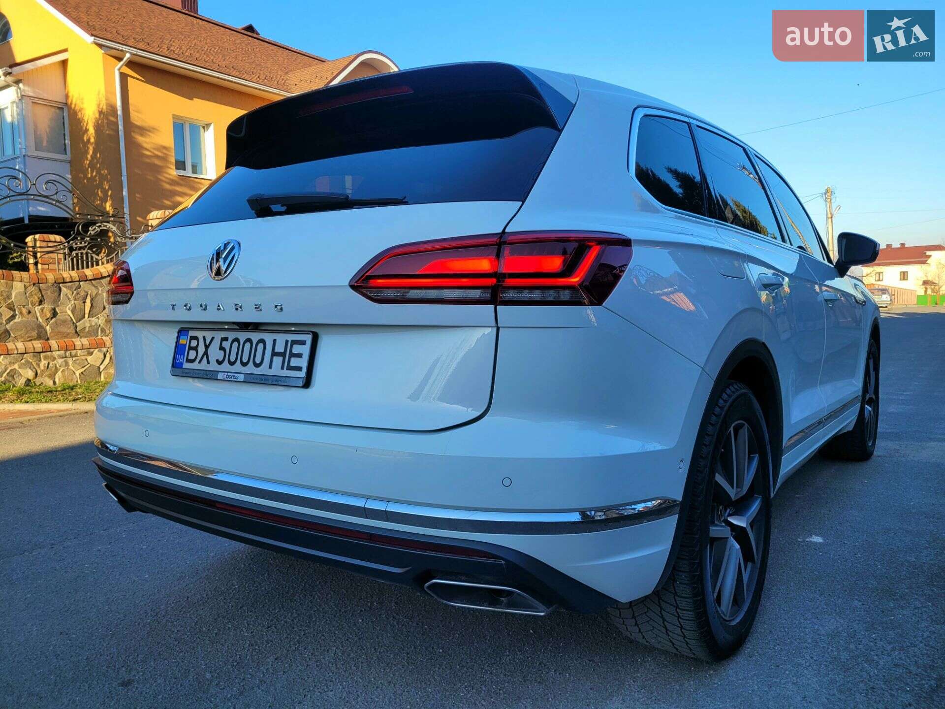 Volkswagen Touareg 2018 VIN WVGZZZCRZJD007231 фото оголошення 9 з 57