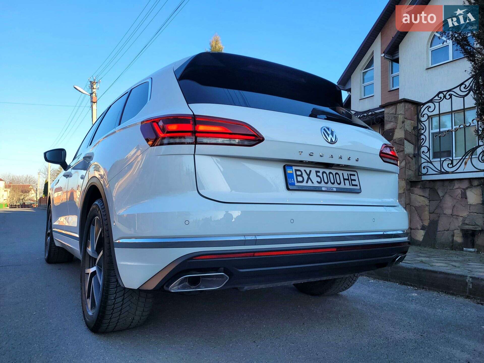 Volkswagen Touareg 2018 VIN WVGZZZCRZJD007231 фото оголошення 8 з 57